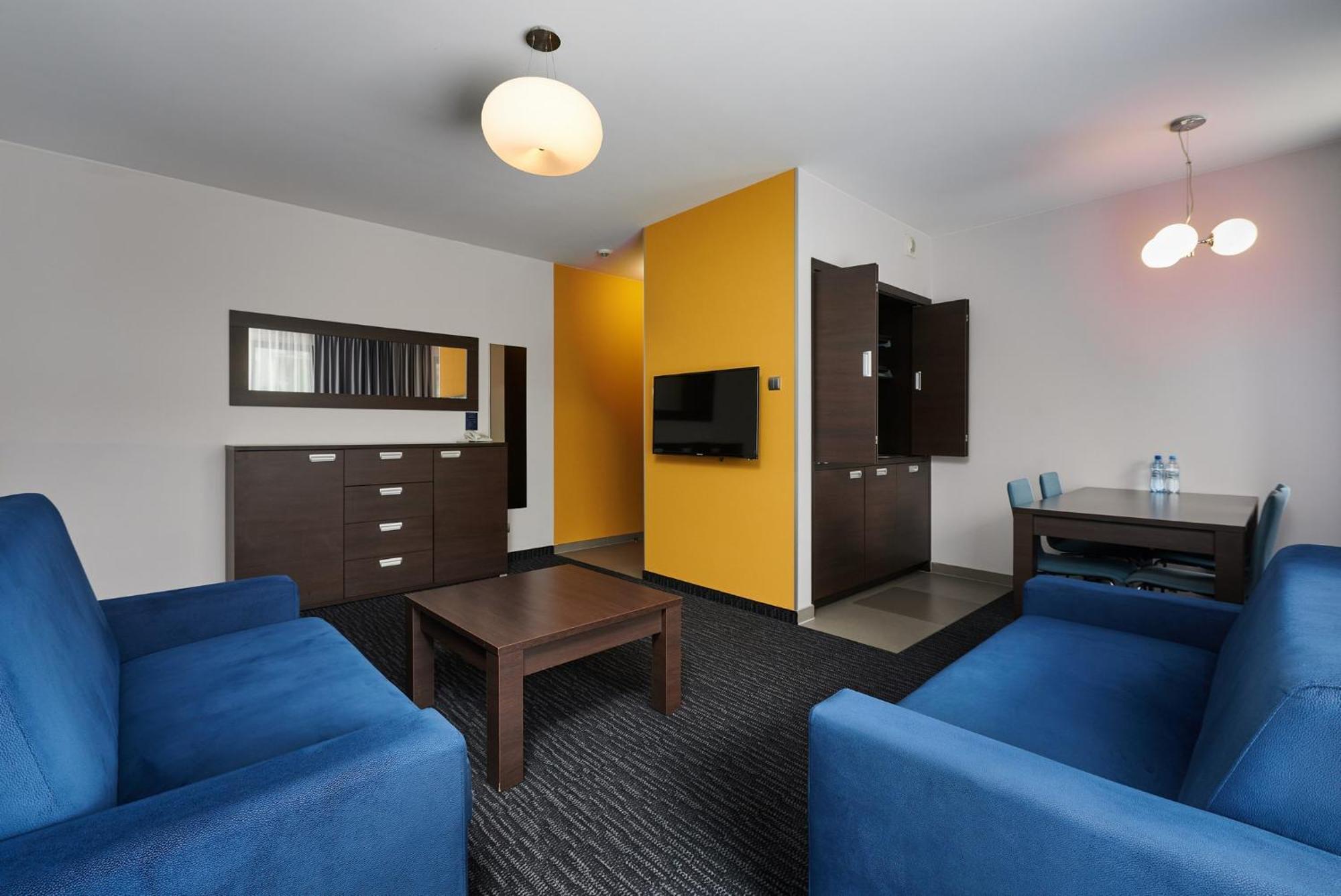 Studio Plus - 2 Single Beds,1624769961:JPEG