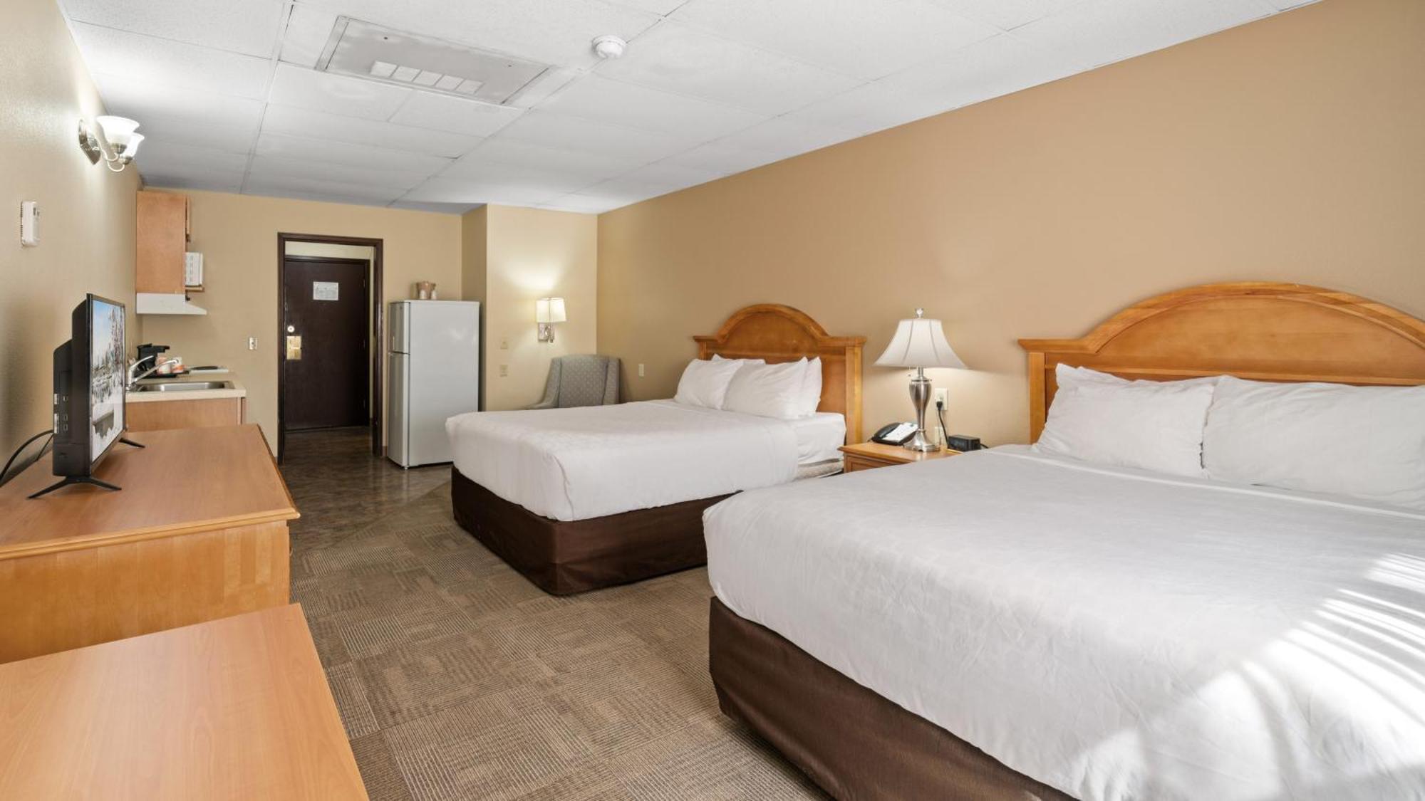 Efficiency Queen Room Two Queen Beds Non-Smoking