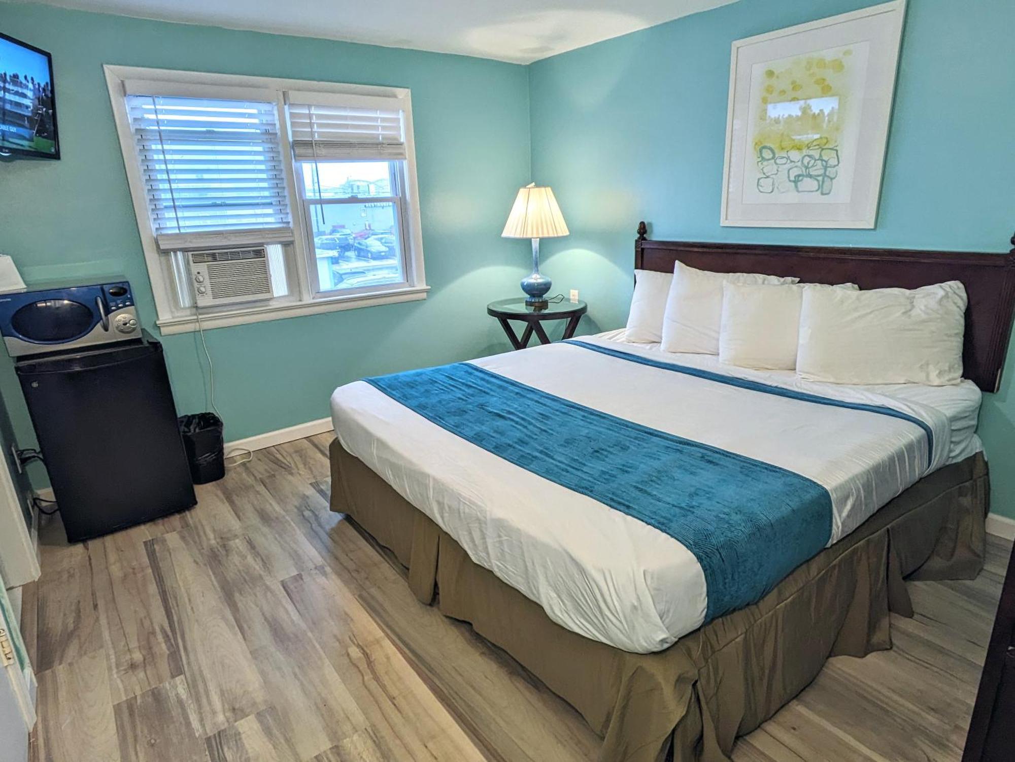 Standard King Room