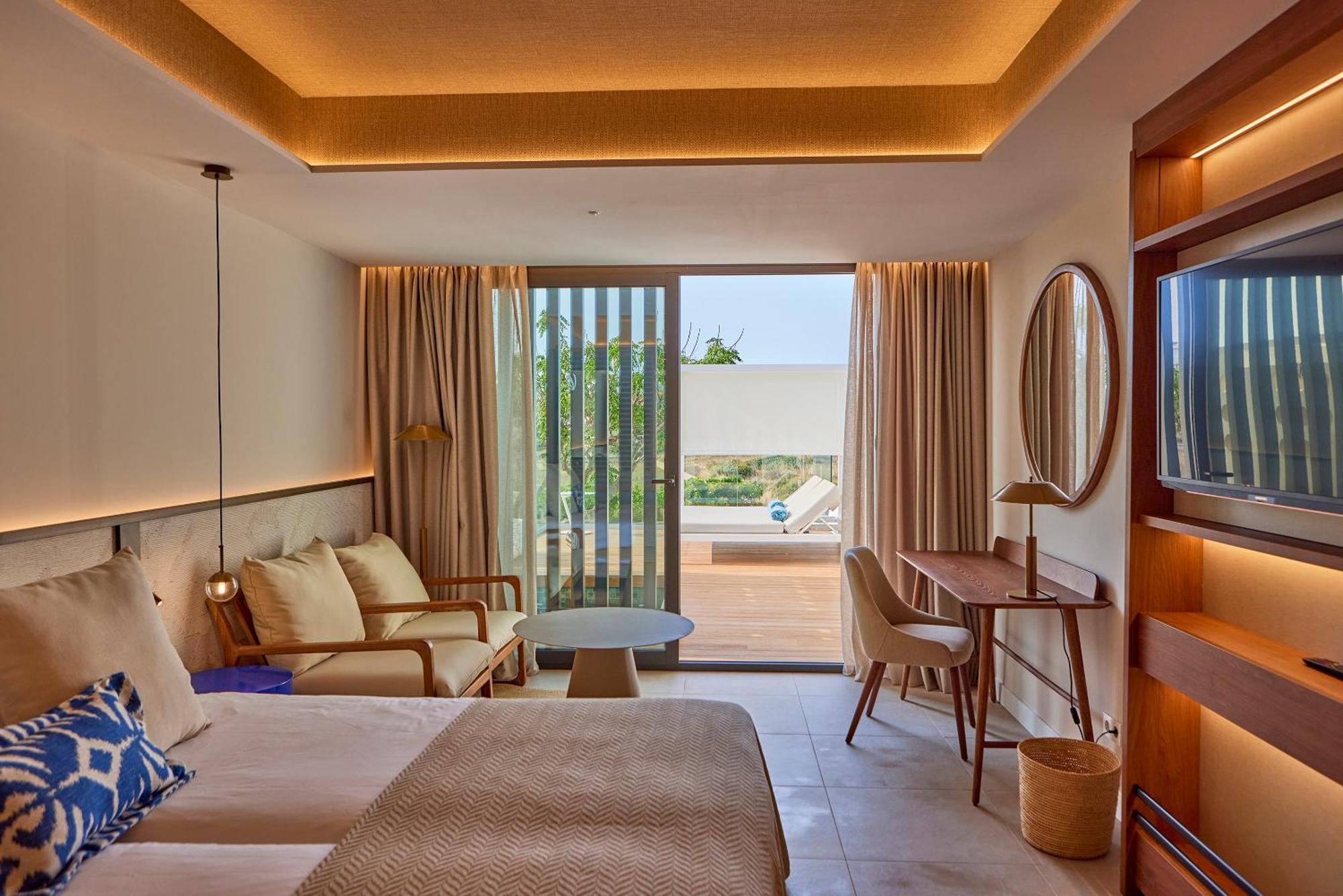 Junior Suite Private Pool Side Sea View