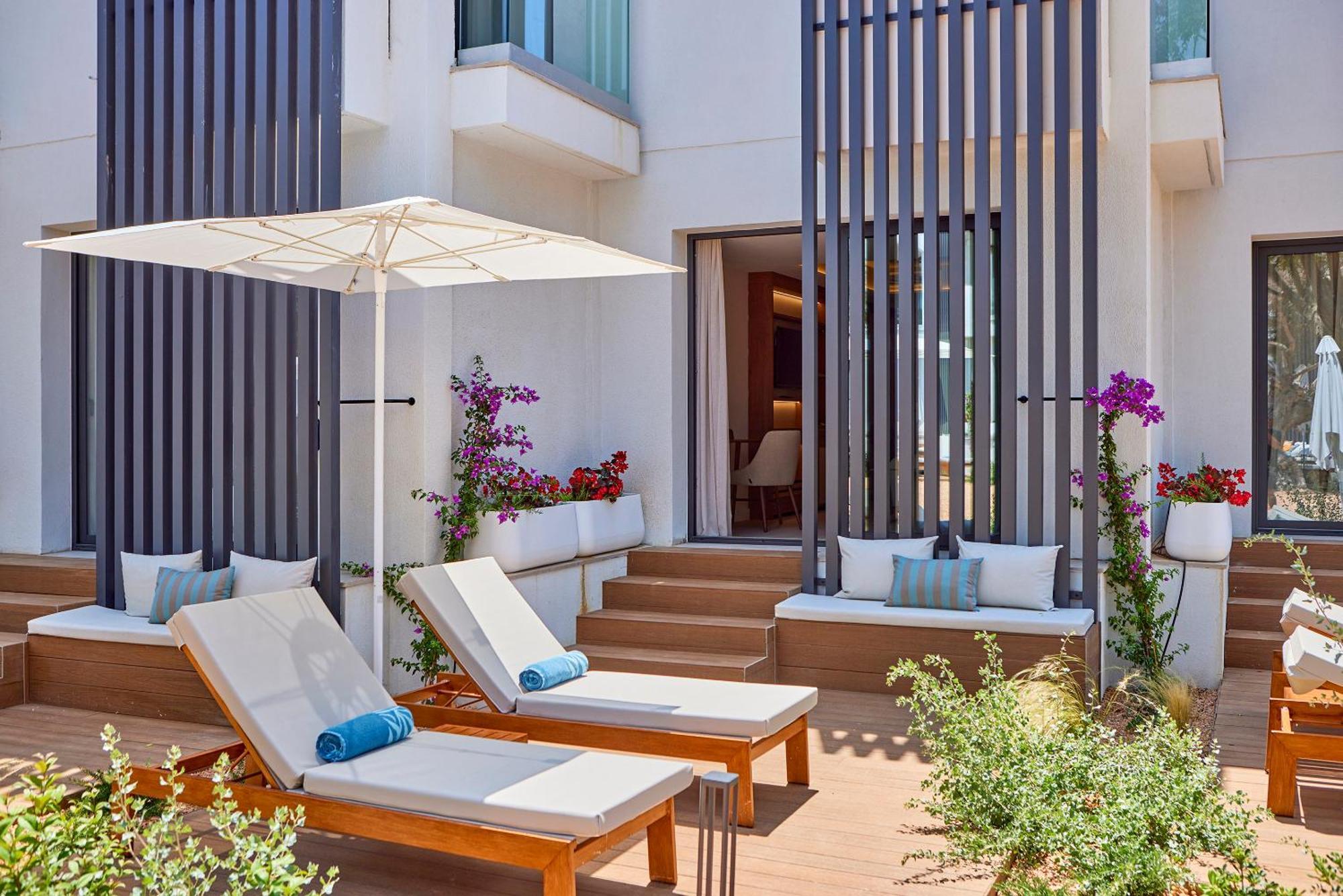 Junior Suite Sun Deck