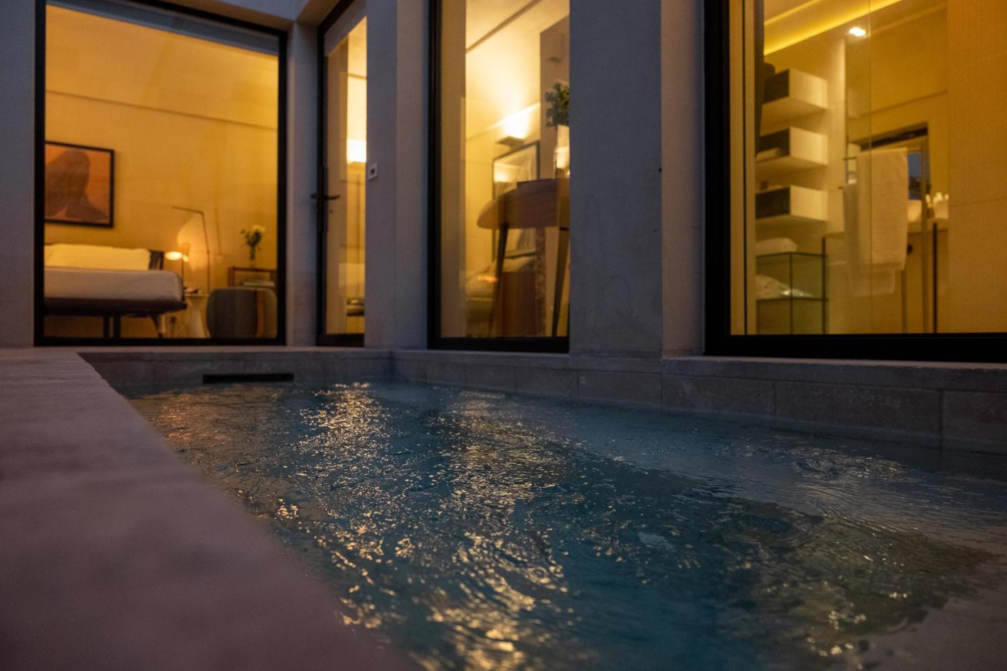 Pool Suite à Coté Annex Building