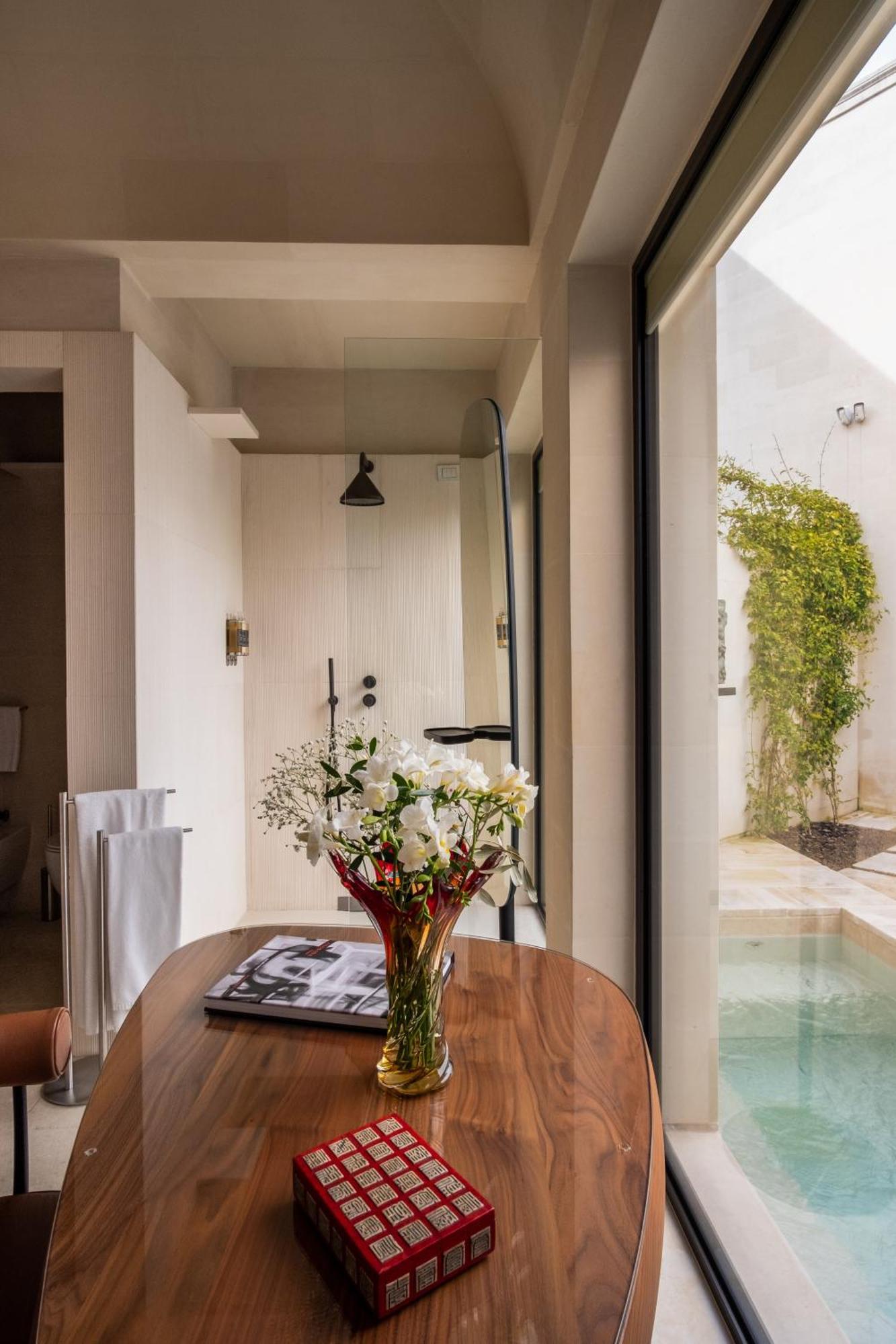 Pool Suite à Coté Annex Building