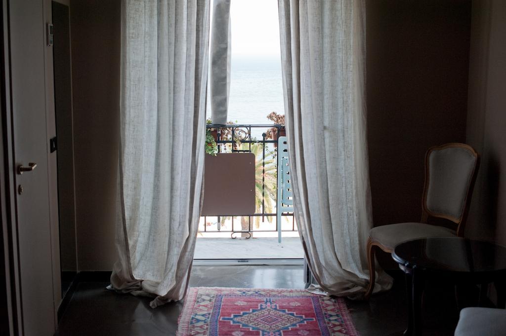 Double or Twin Room Sea View
