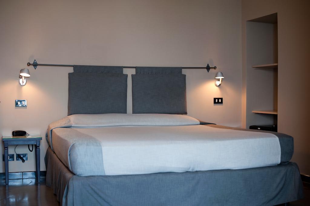 Double or Twin Room without Sea View