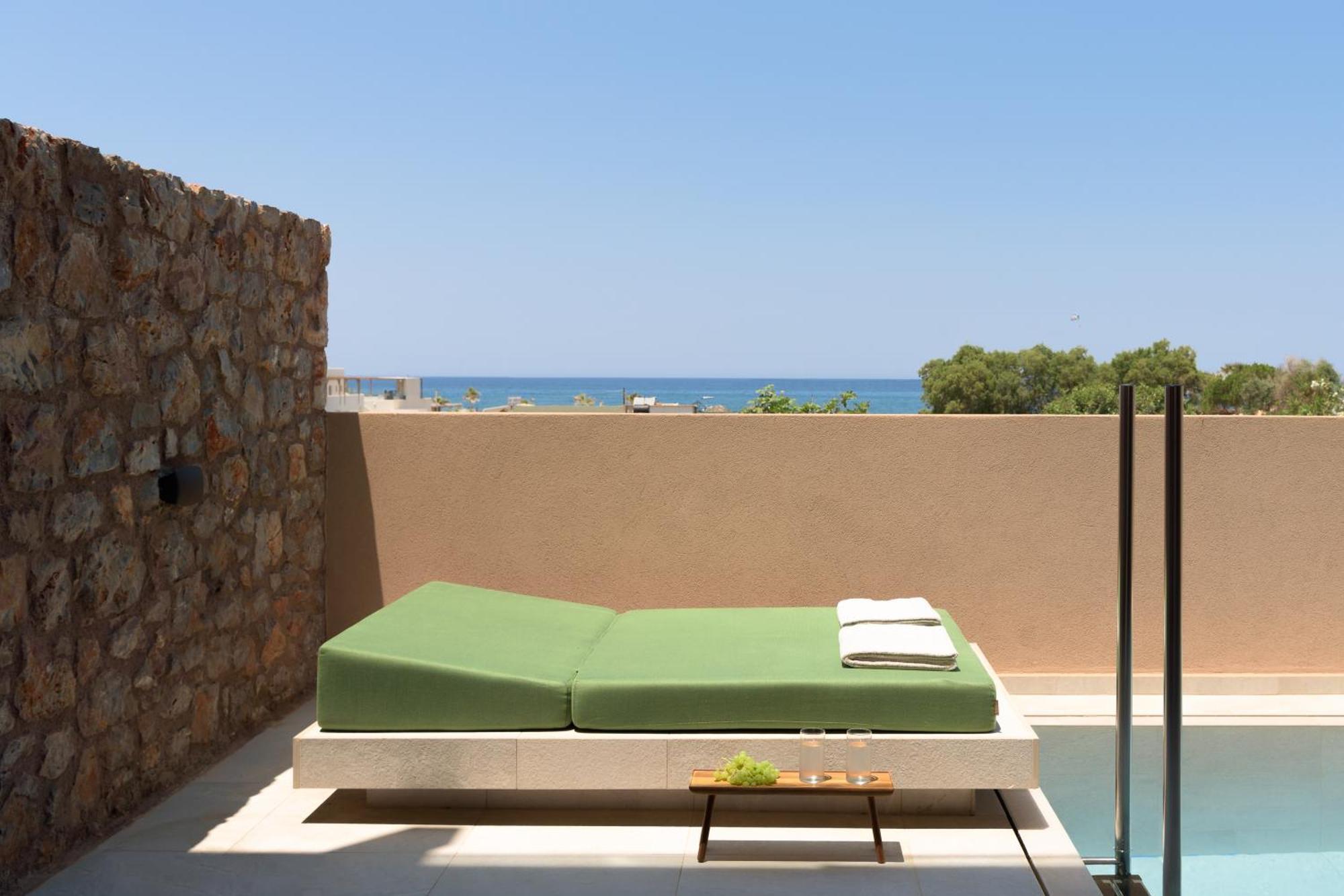 One-Bedroom Suite Private Pool
