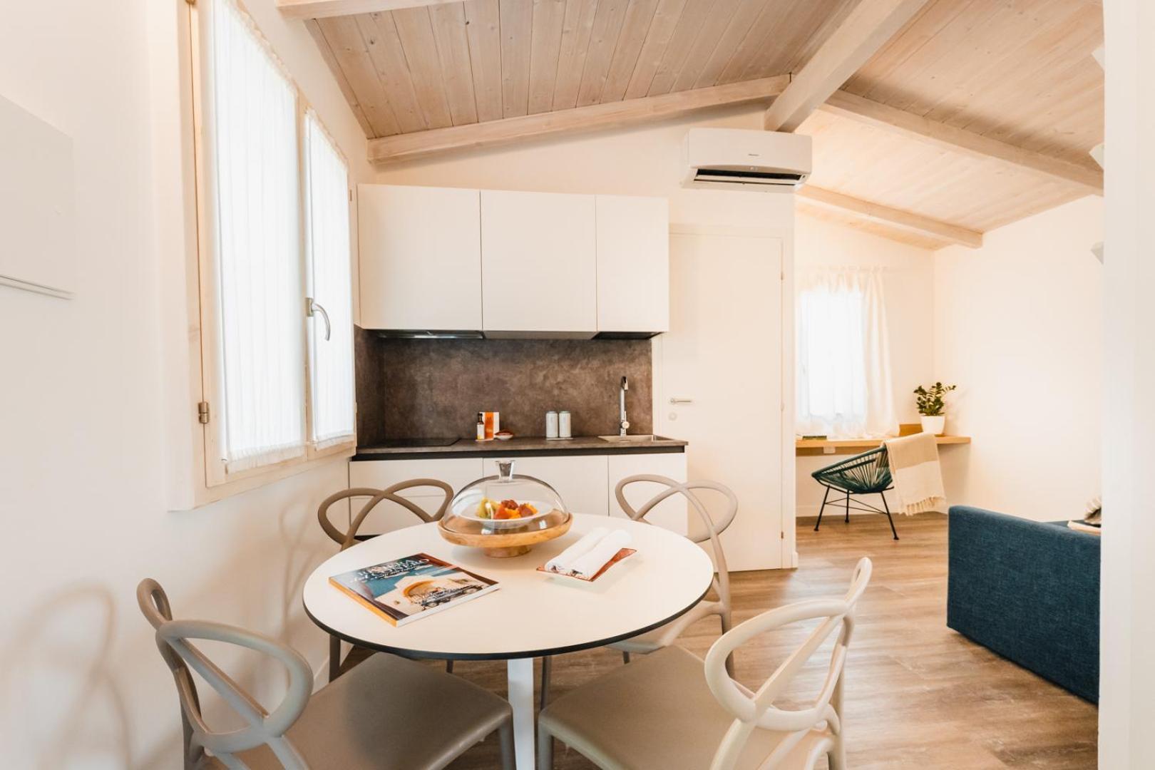 One-Bedroom Chalet Living Room