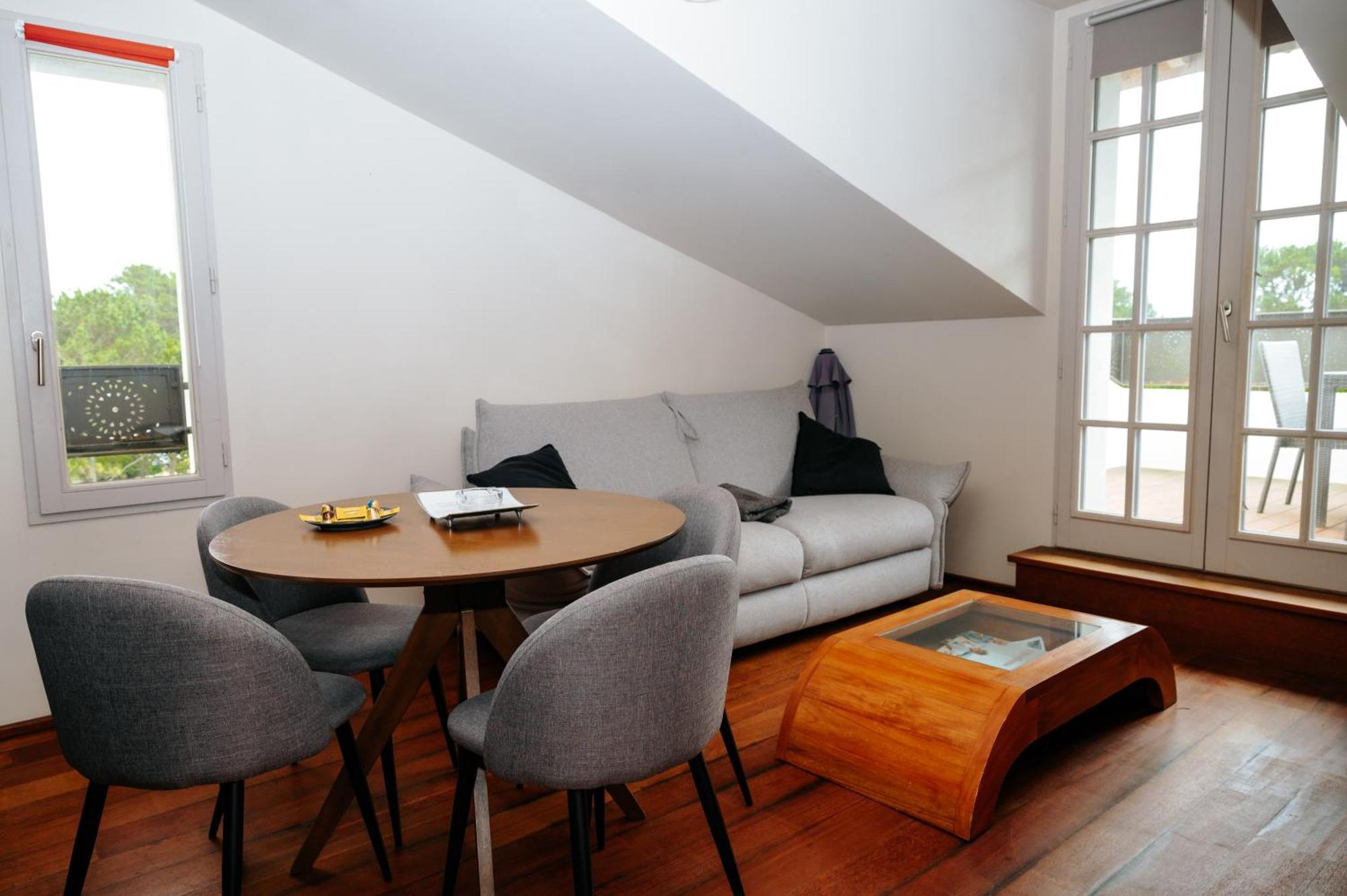 Two-Bedroom Apartment,1555649062:JPEG