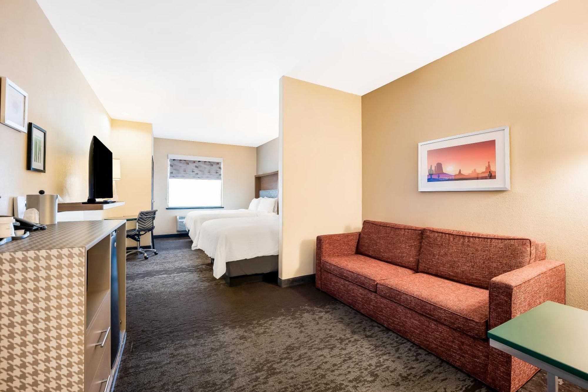 Standard Queen Room Two Queen Beds