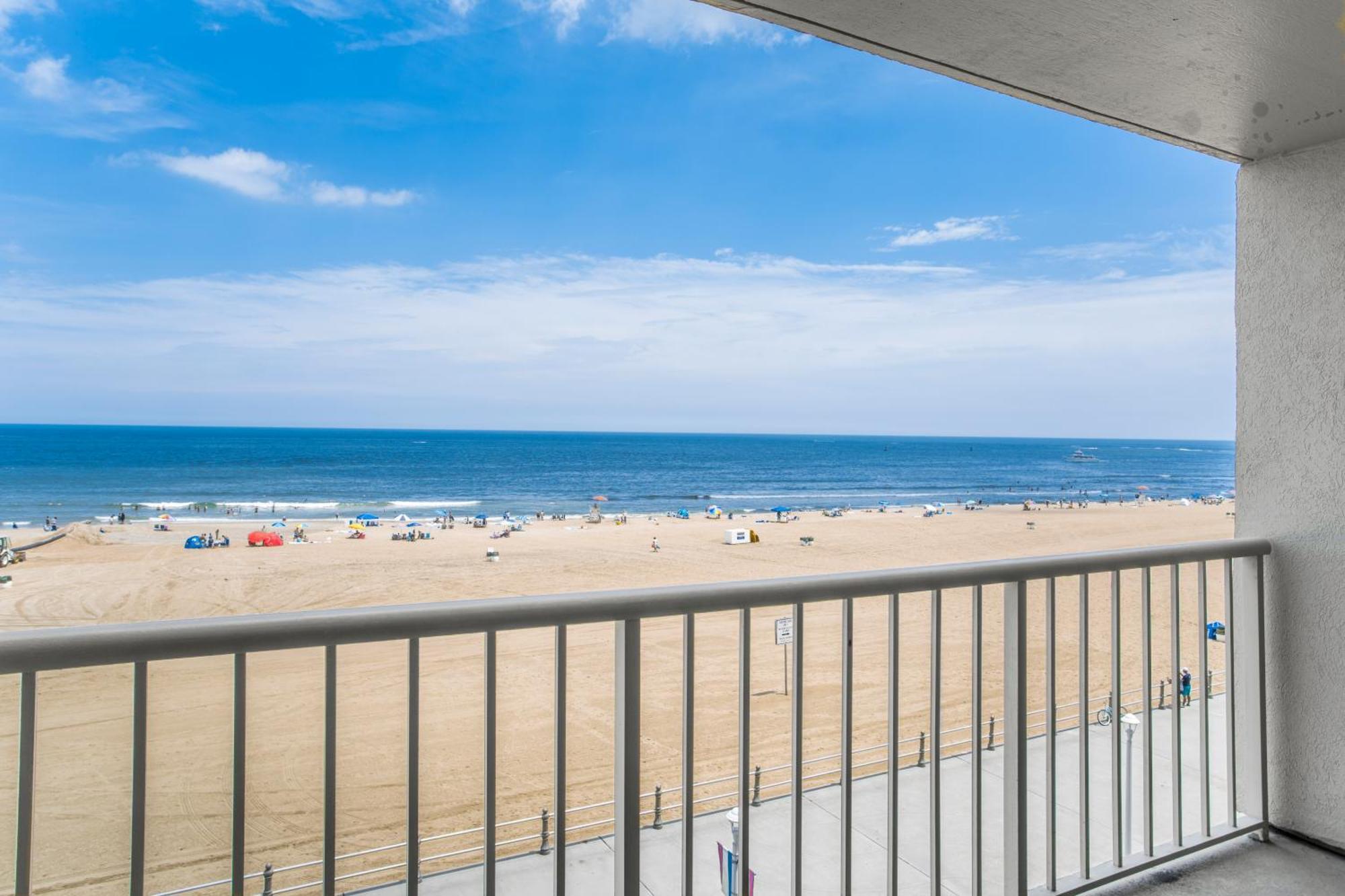 Deluxe Oceanfront Studio,1556027473:JPEG