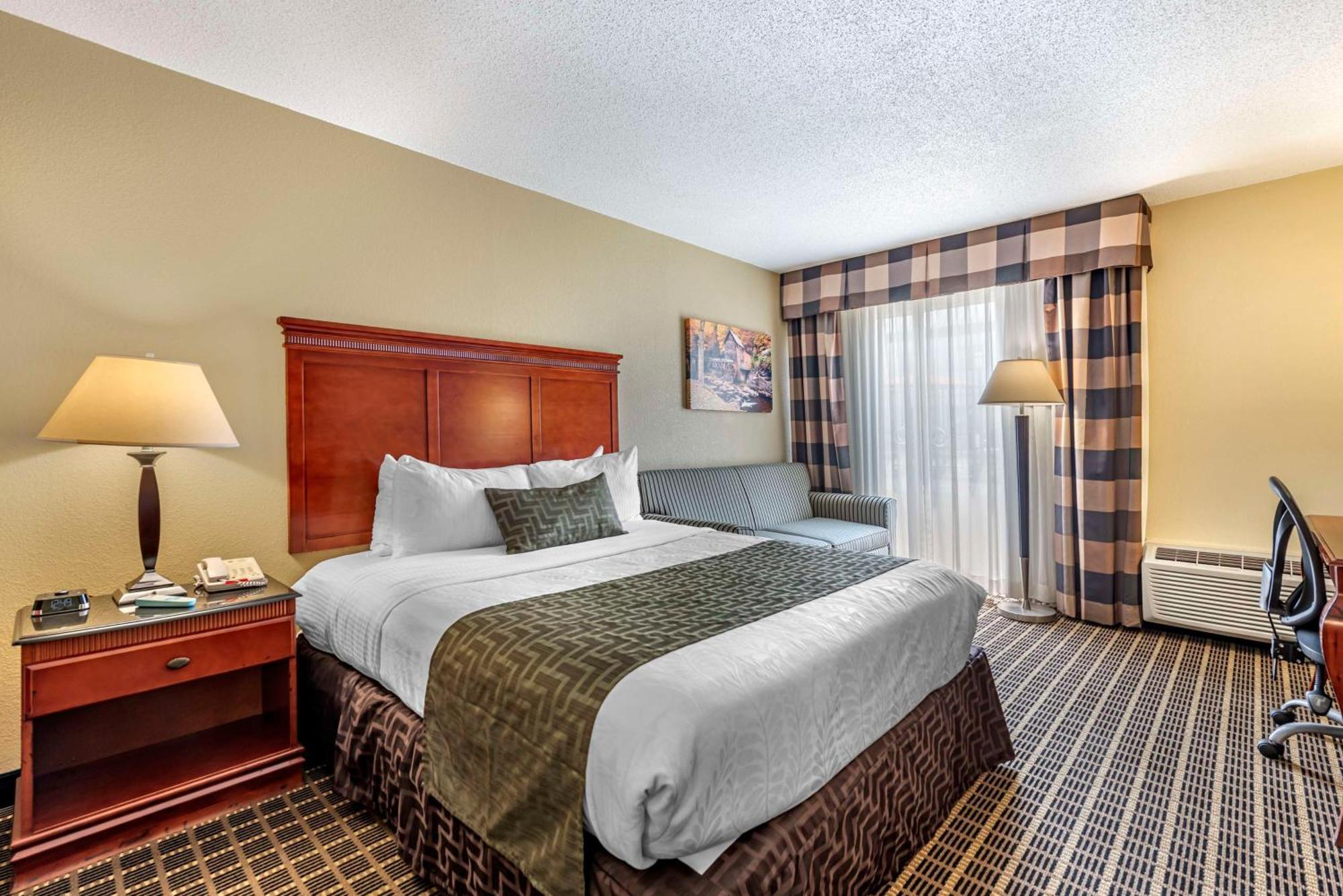 Queen Room Mobility Accessible Roll Shower
