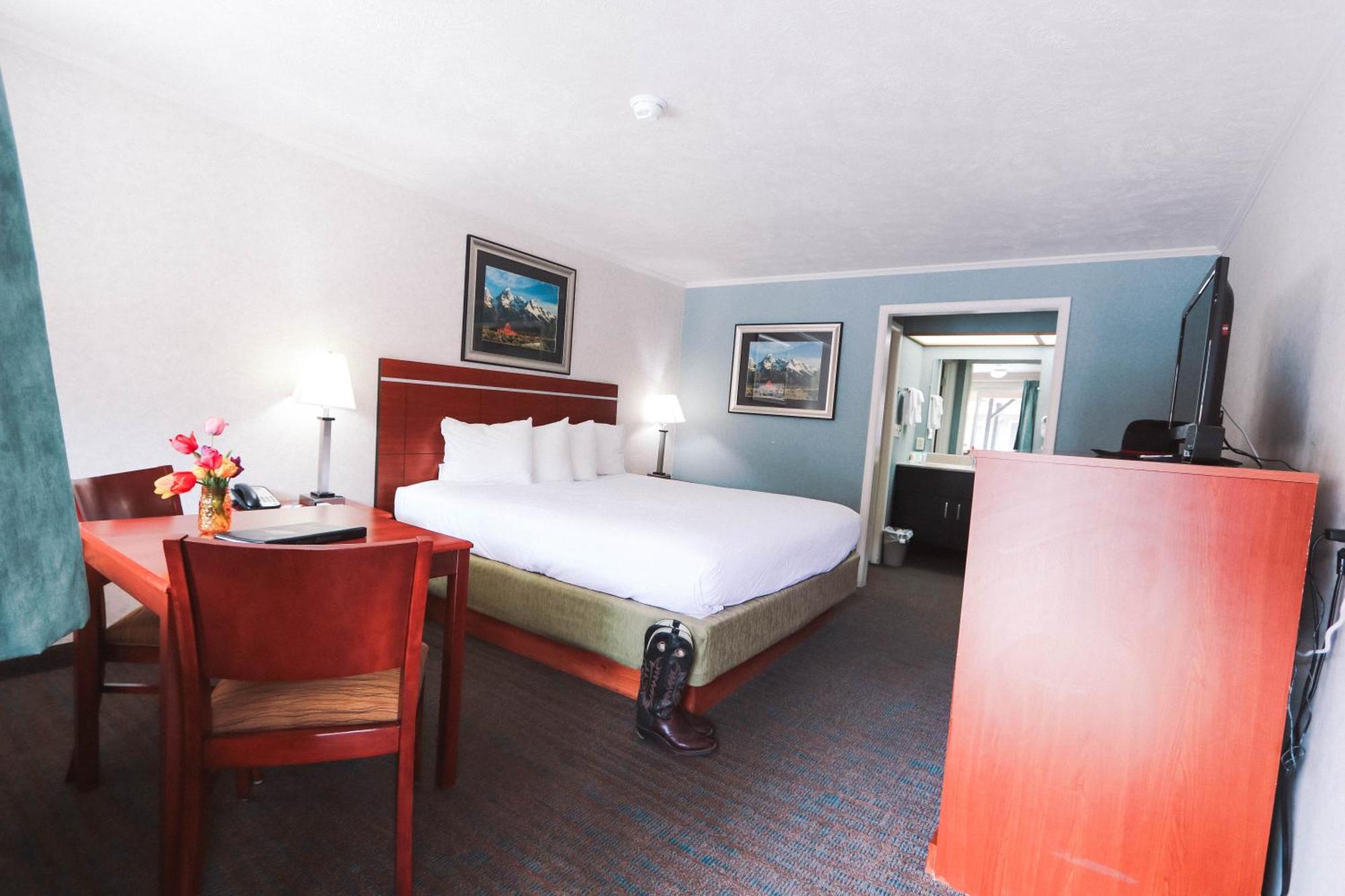 Queen Room