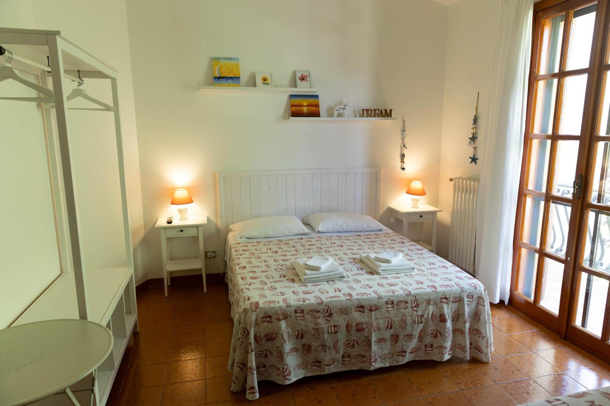 Double Room with Private Bathroom,1556080096:JPEG