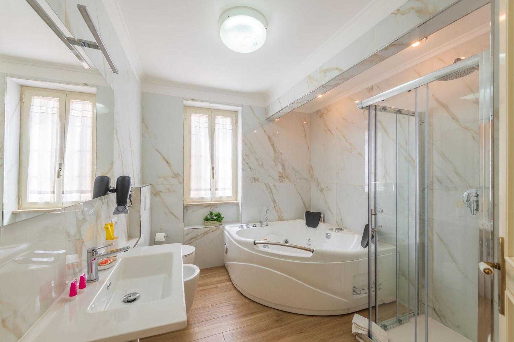 Double Room Spa Bath