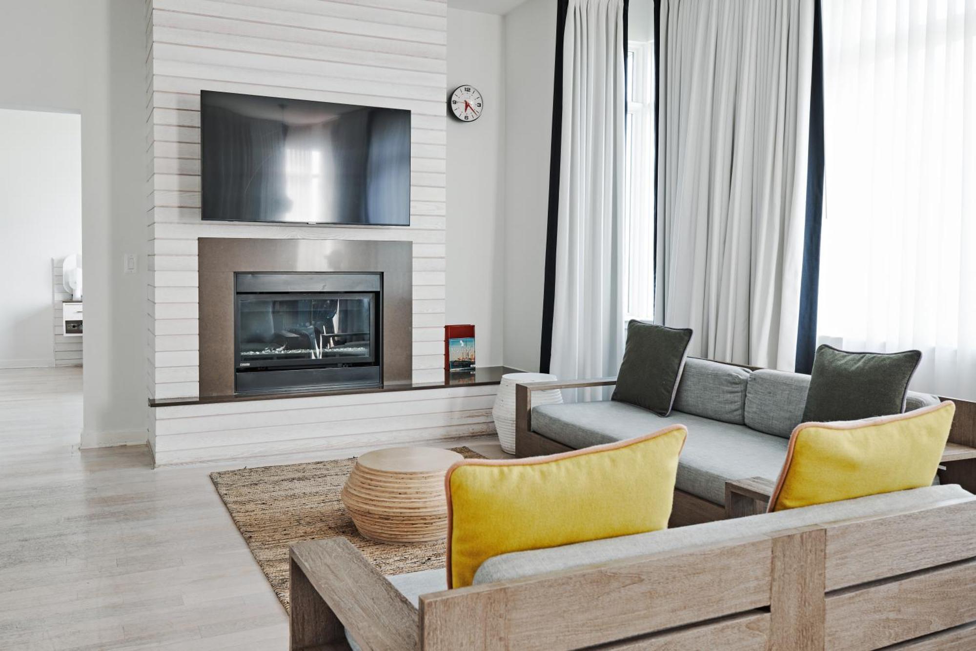 One-Bedroom Suite