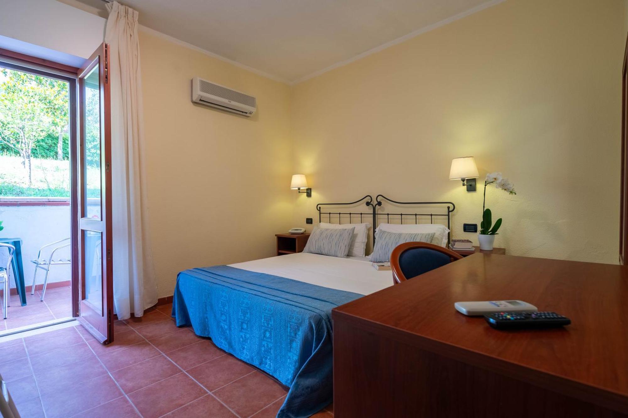 Standard Double or Twin Room,1556210488:JPEG