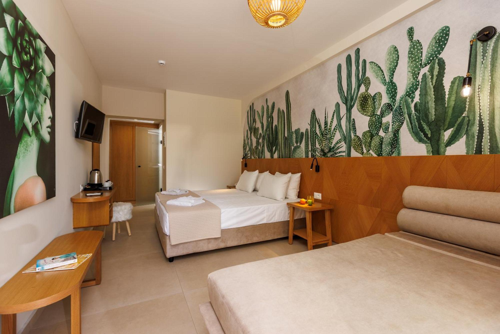 Superior Double or Twin Room Garden View