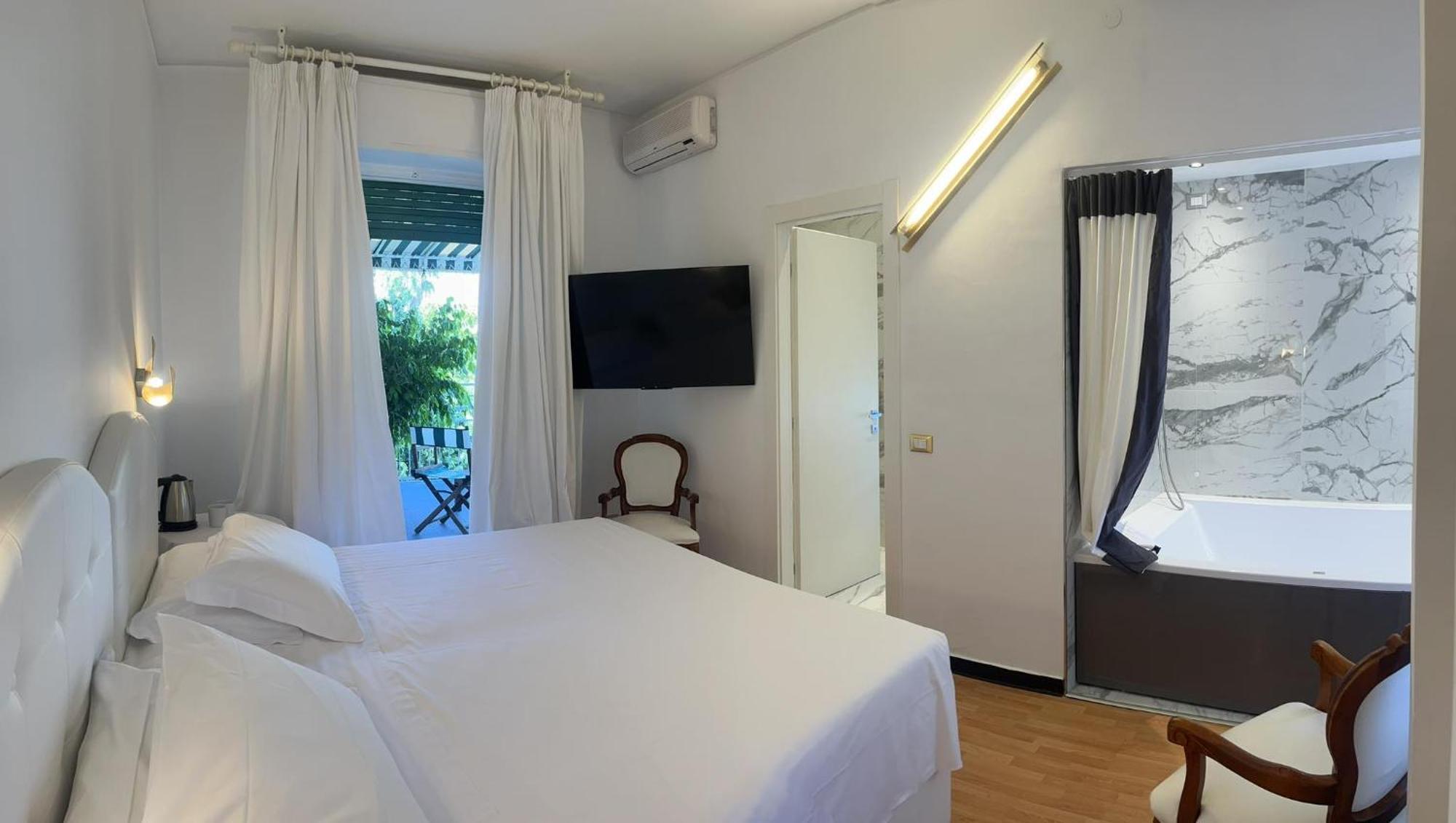 Deluxe Double Room Balcony