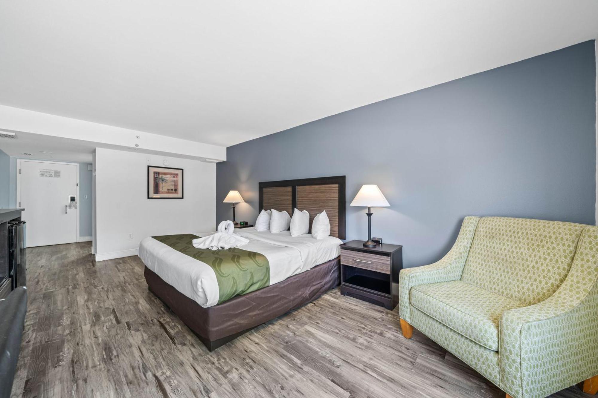 King Room - Non-Smoking