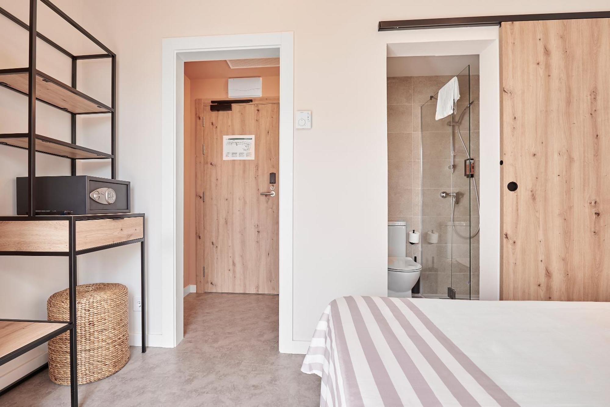 Double Room Bed & Unlimited Brunch