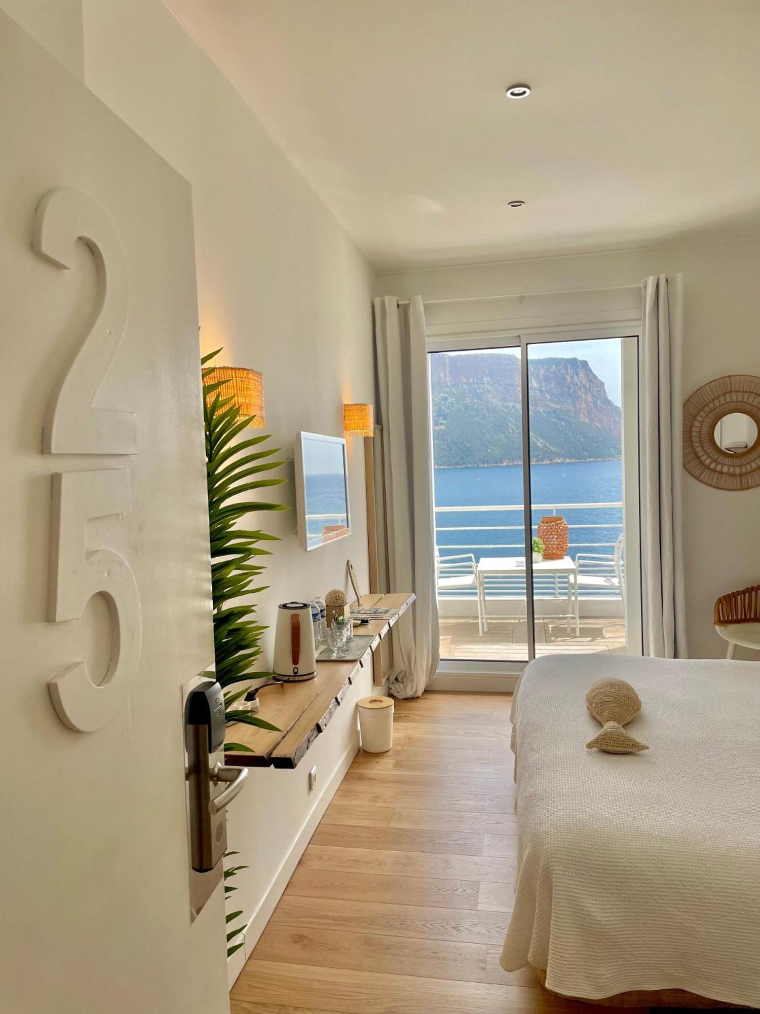 Classic Room Sea View Balcony
