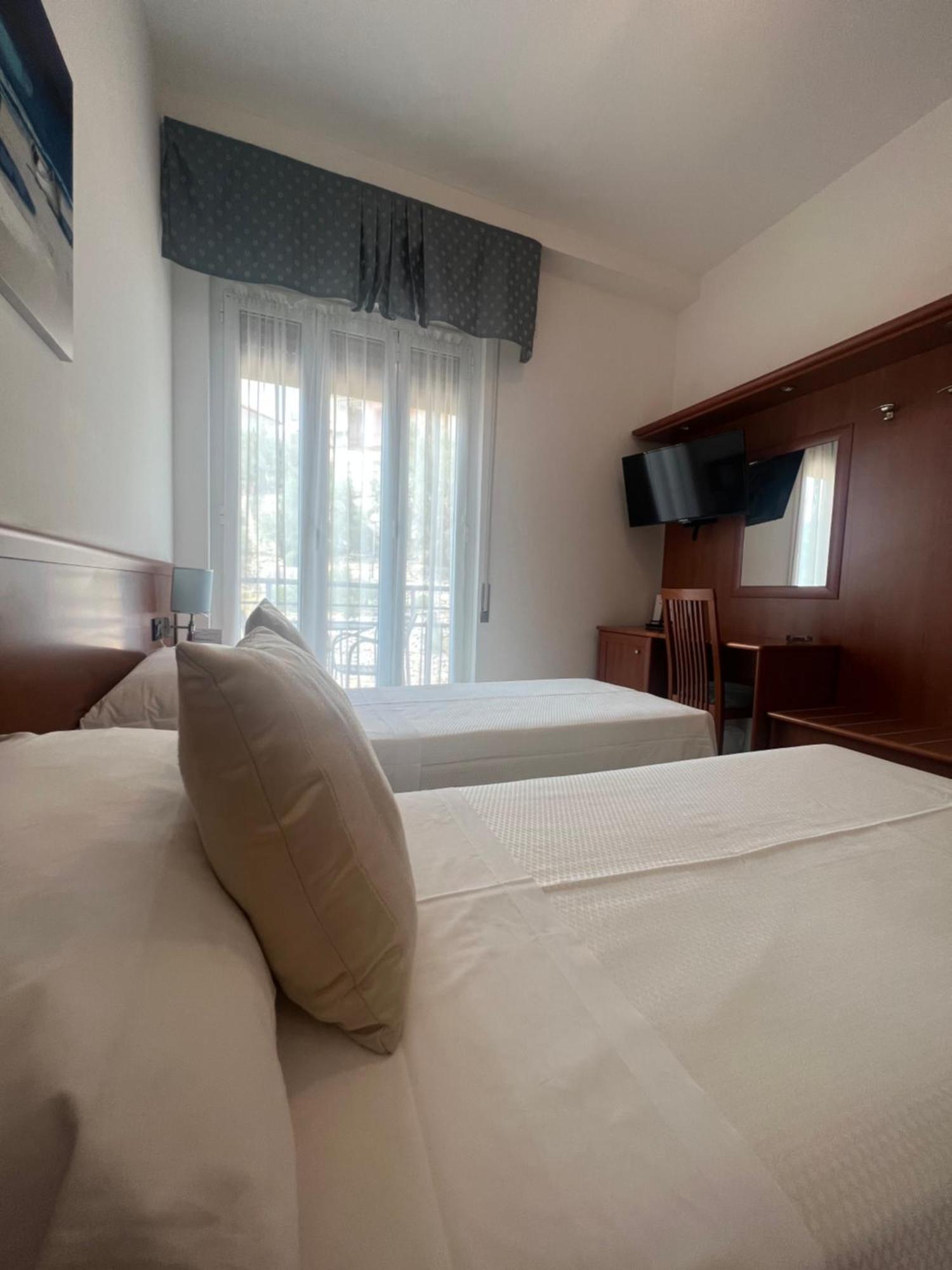 Double Room Mountain View