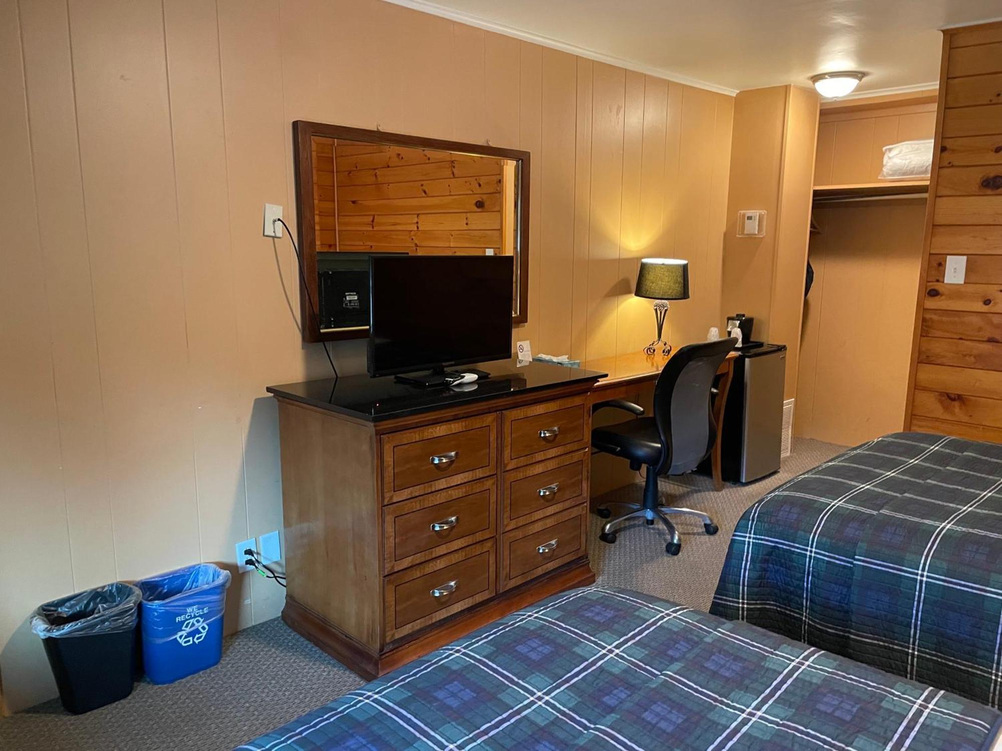 Standard Room 2 Double Beds