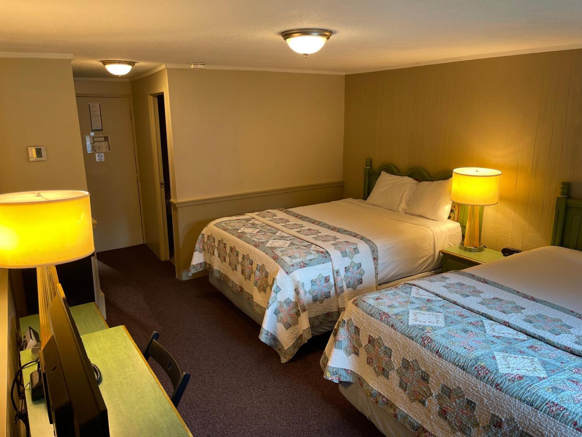 Deluxe Queen Room Two Queen Beds