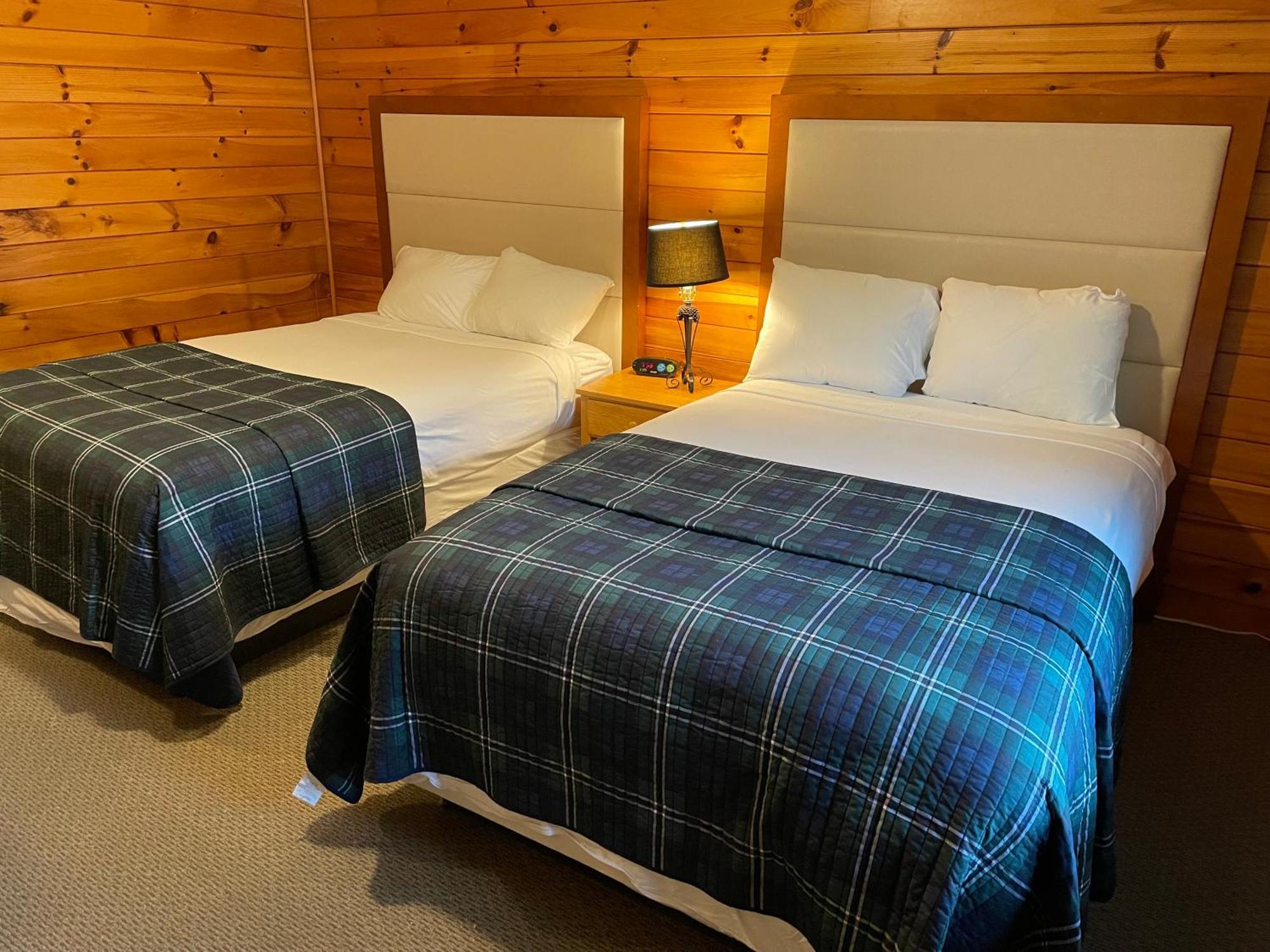 Standard Room 2 Double Beds