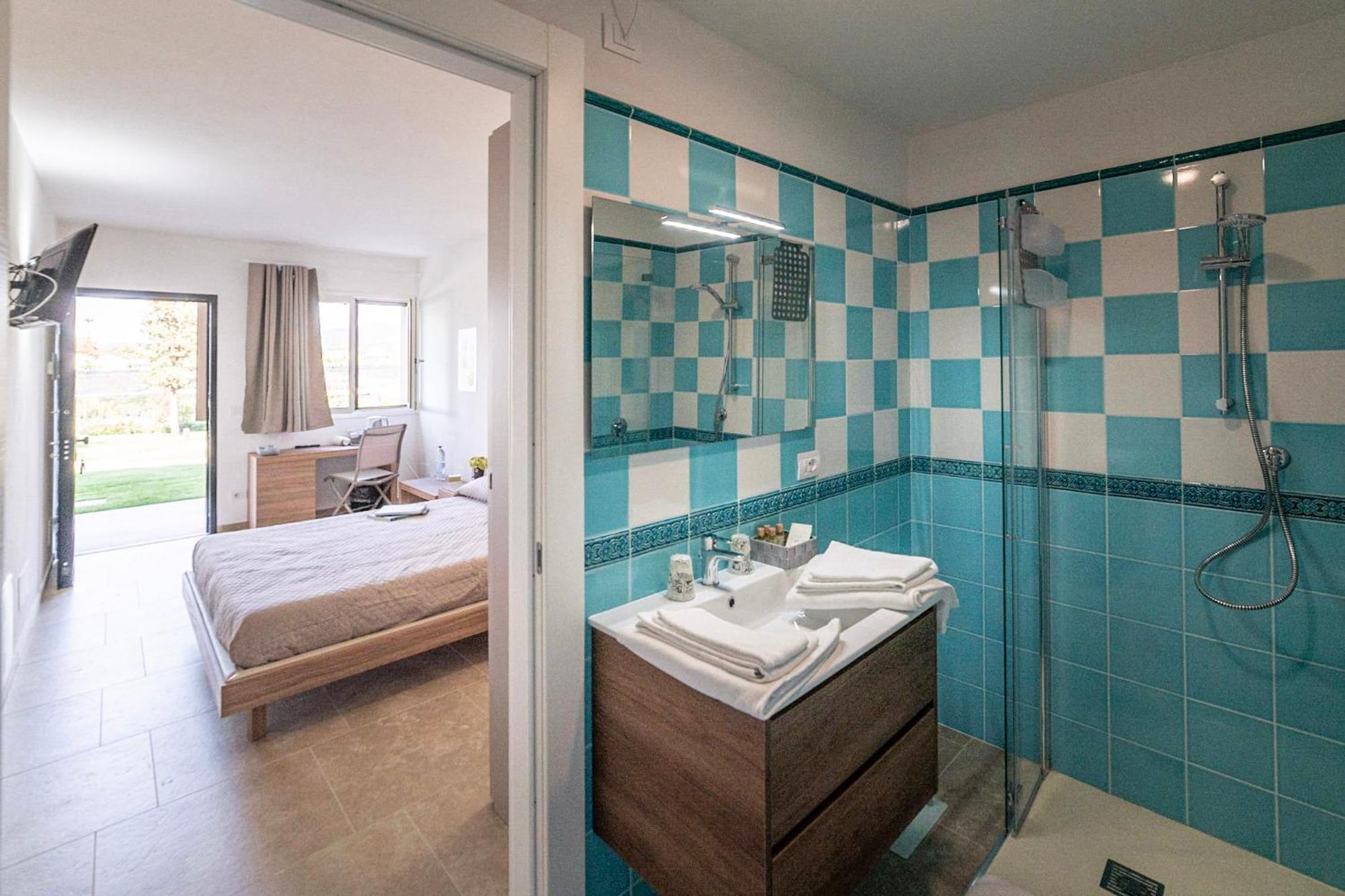 Double Room Private Bathroom
