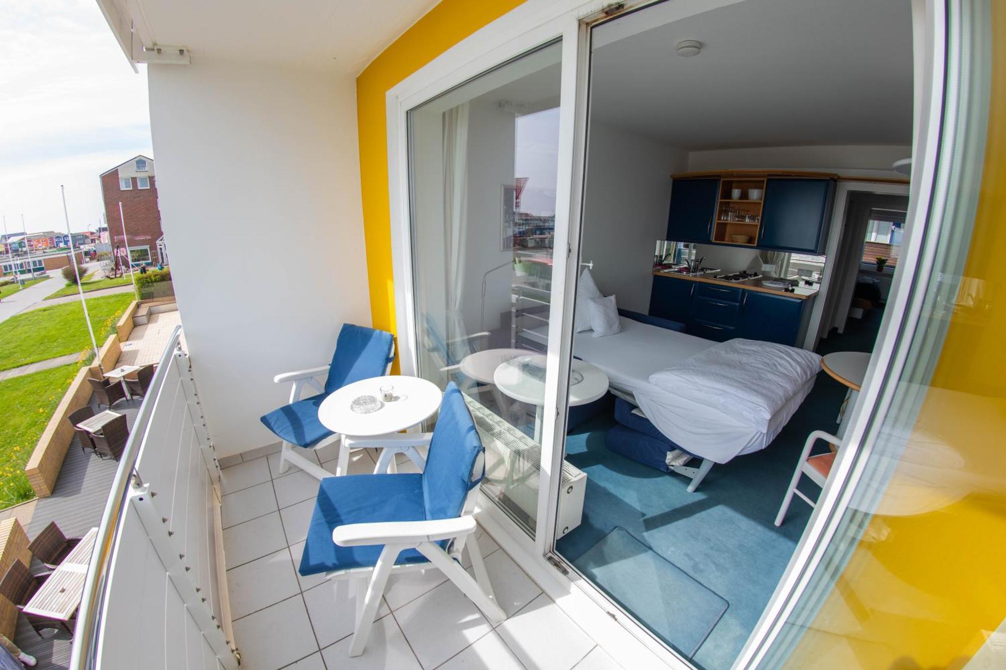 Small One-Bedroom Apartment Balcony Sea View