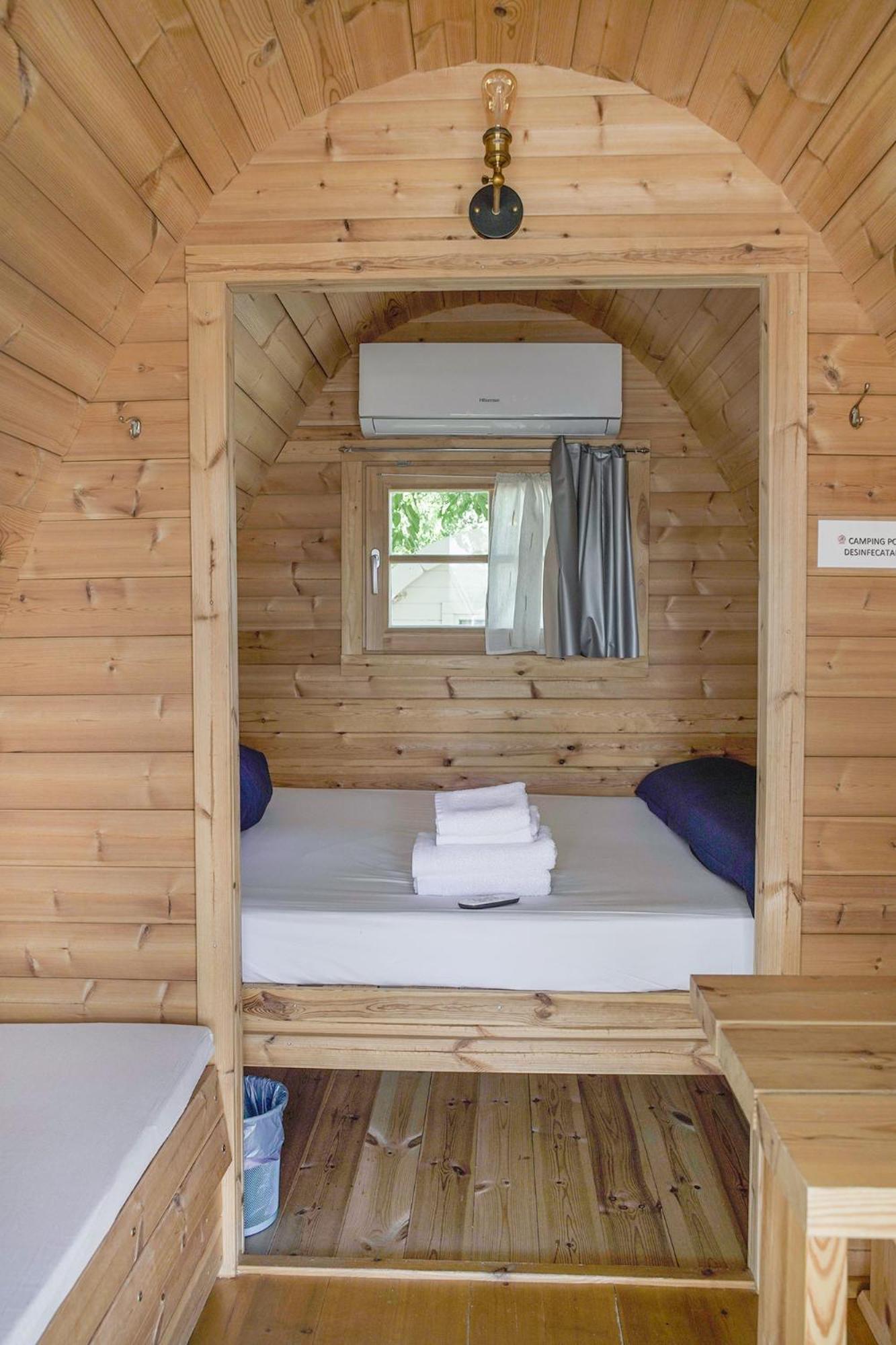 Log Cabin