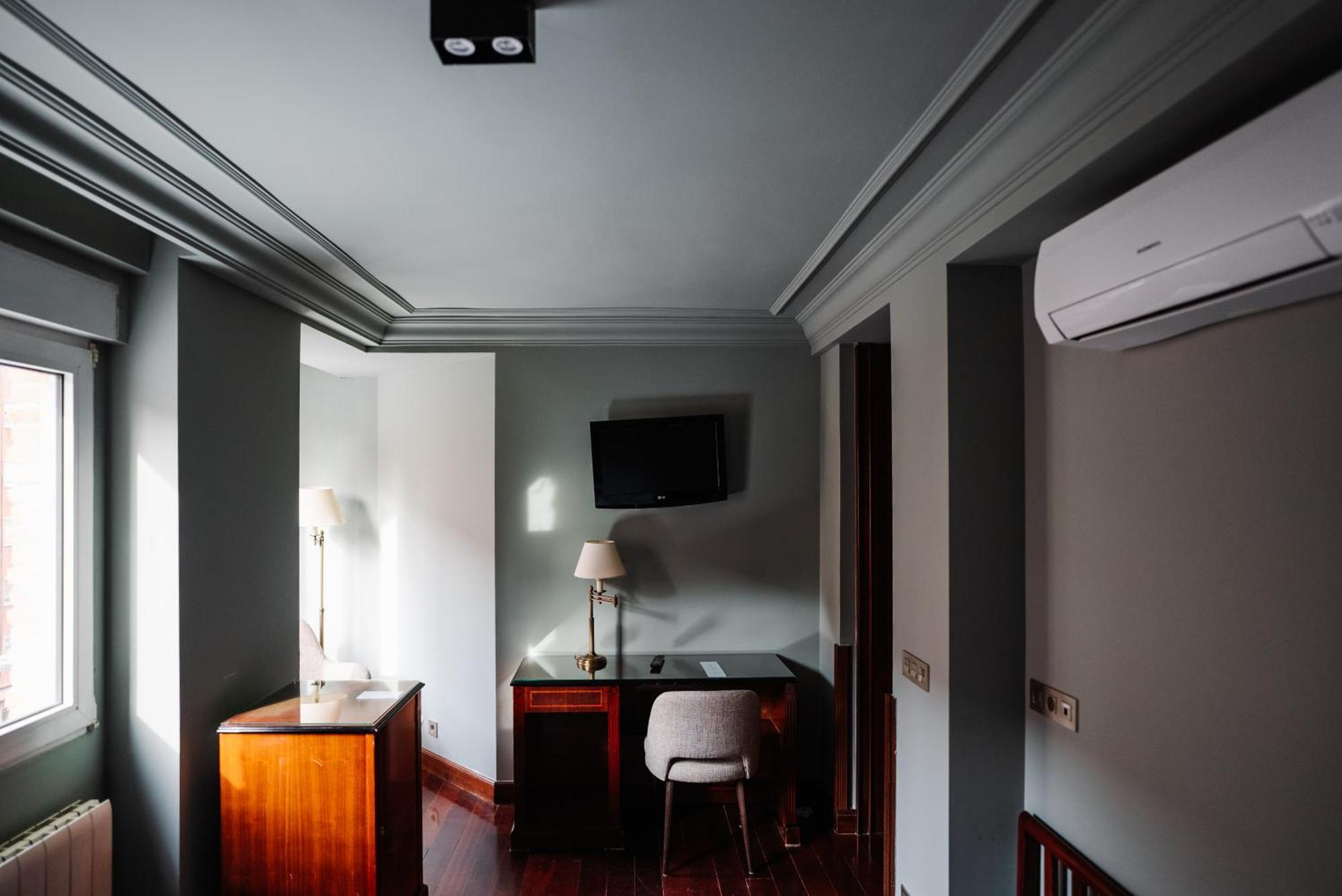 Double Room,1556890486:JPEG