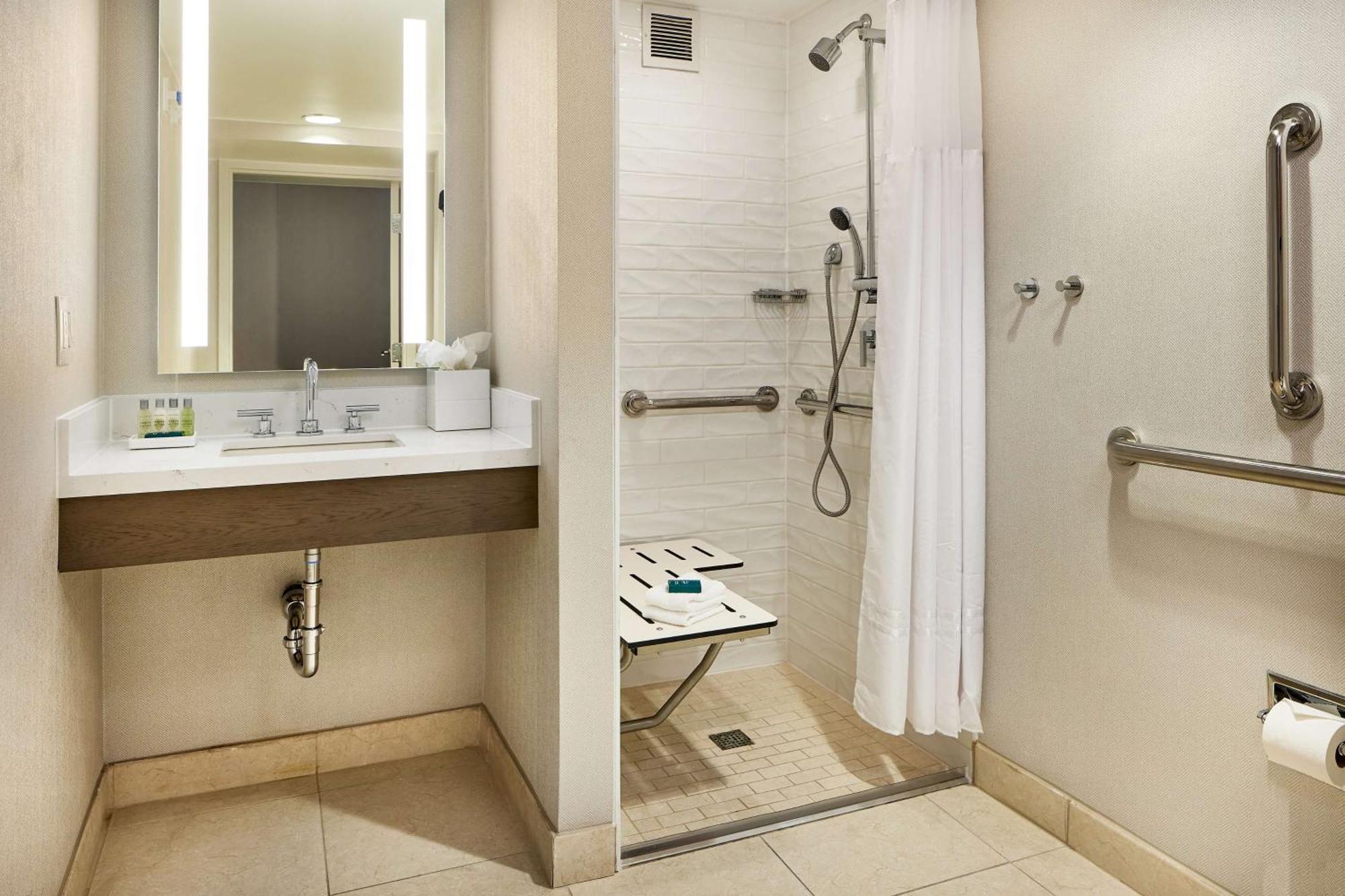King Studio Suite Roll Shower Mobility Hearing Access