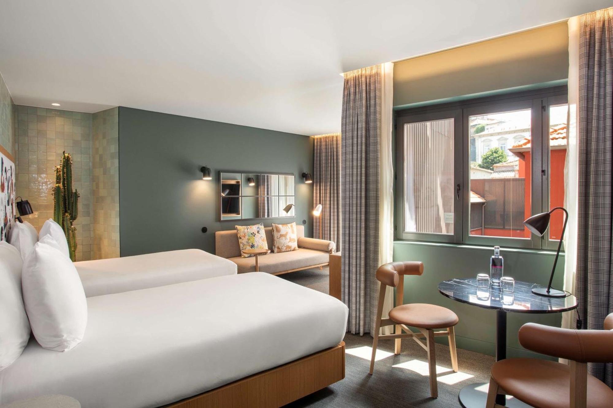 Junior Twin Suite