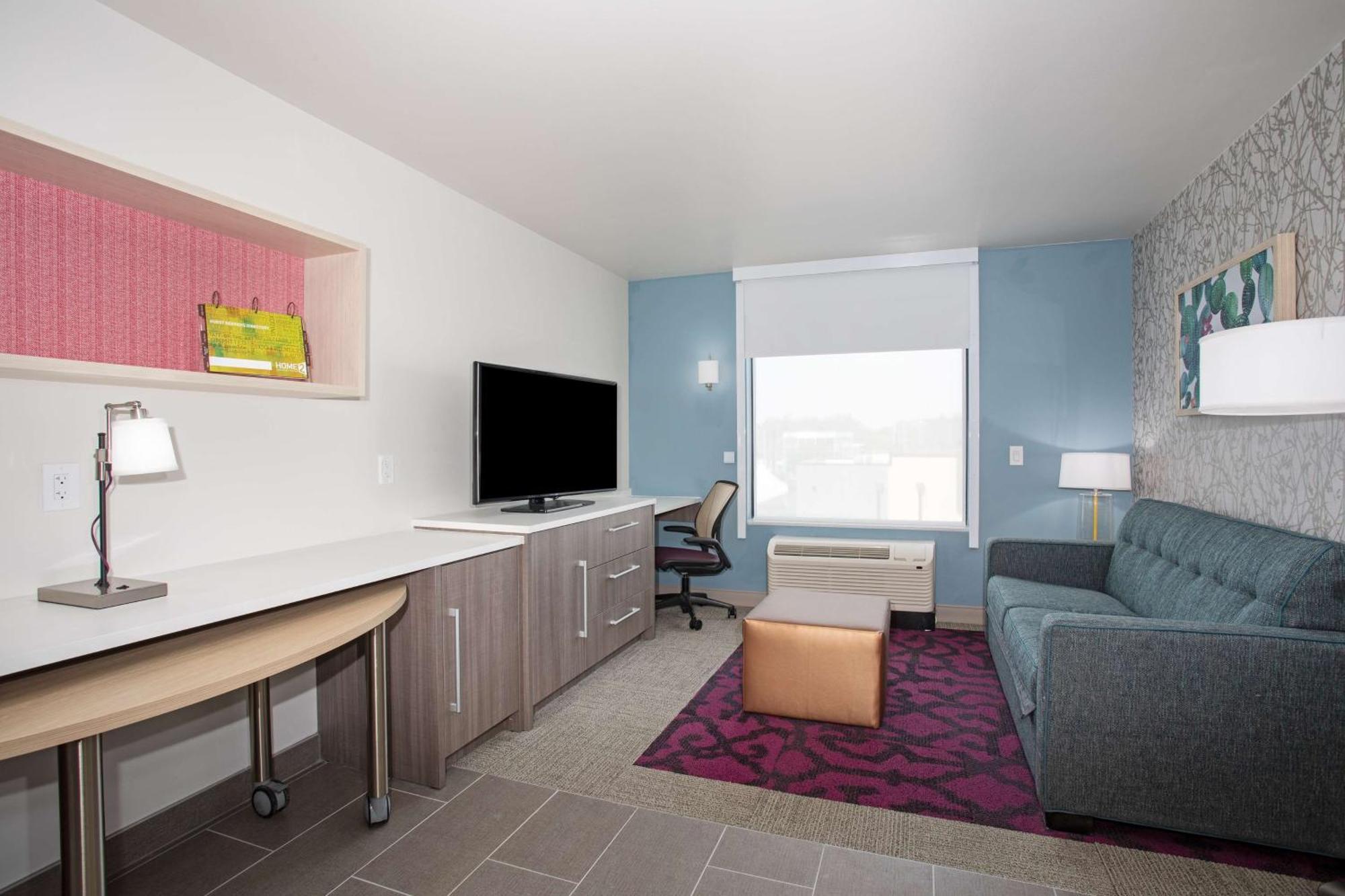 King Suite Mobility Hearing Access or Non-Smoking
