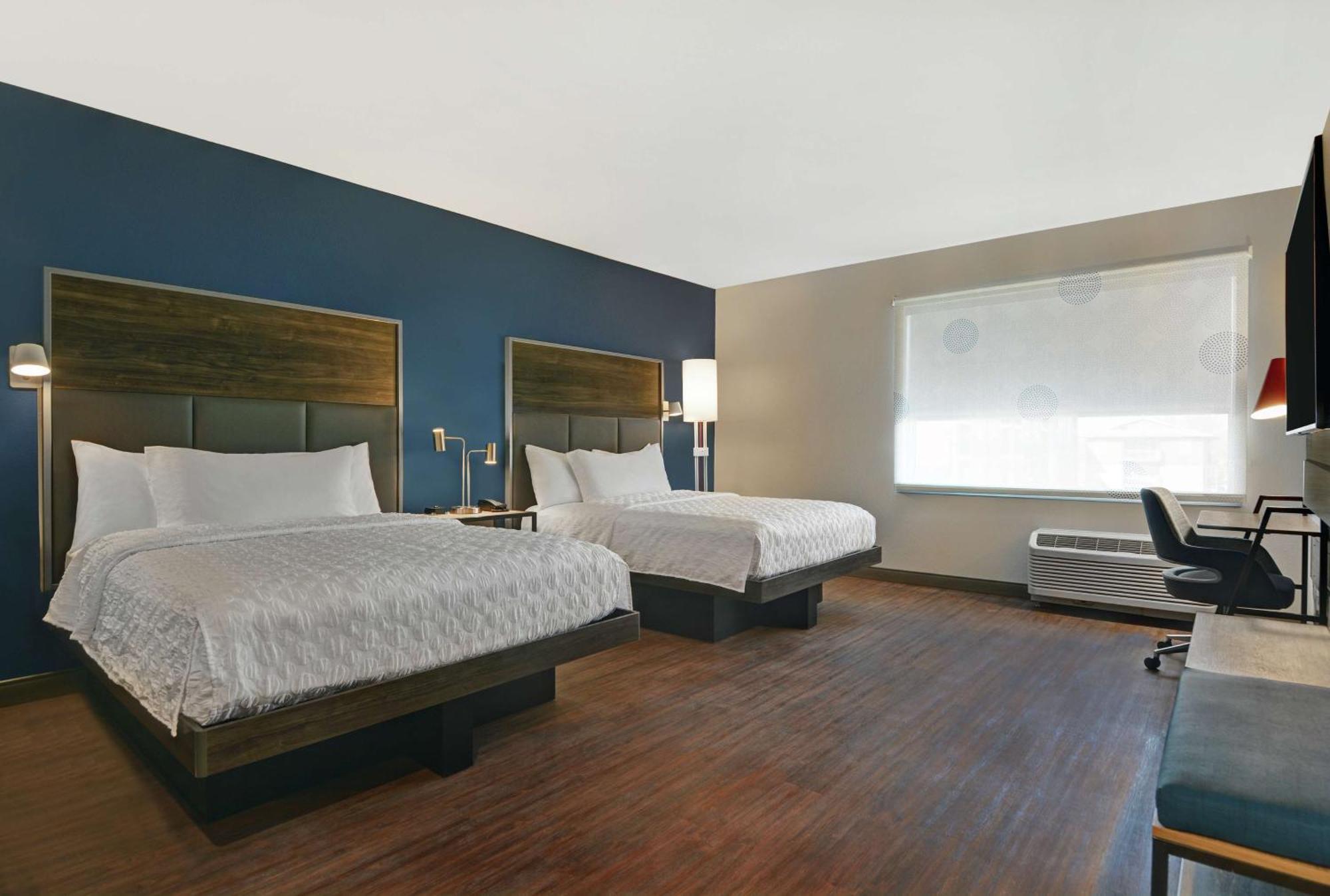 Queen Room Two Queen Beds
