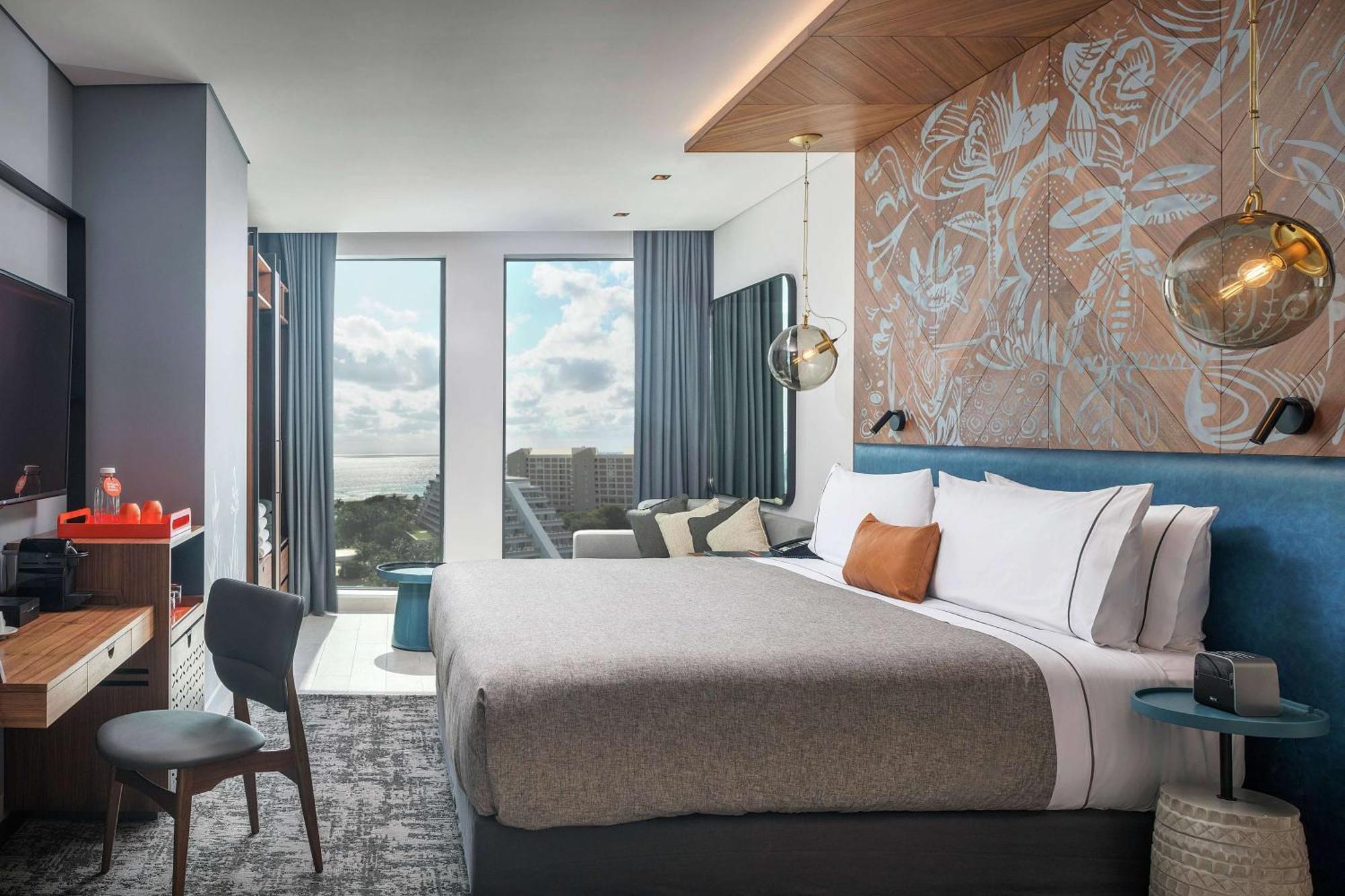 King Room Mobility Hearing Access or Non-Smoking