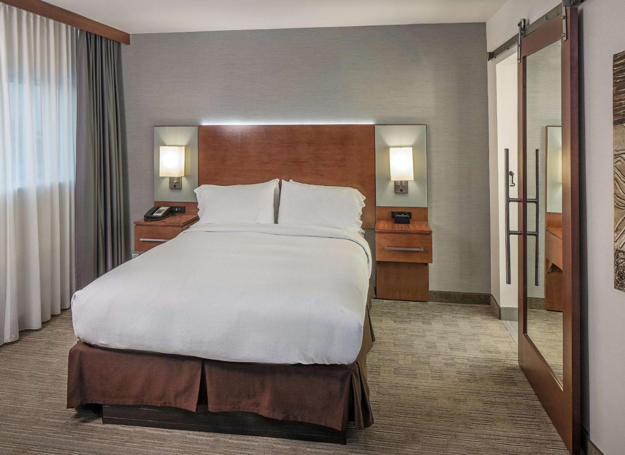 Two-Room Queen Suite