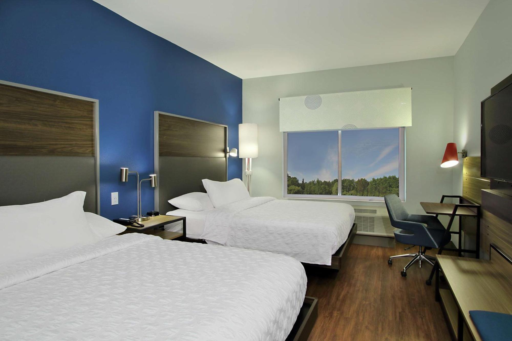 Queen Room Two Queen Beds