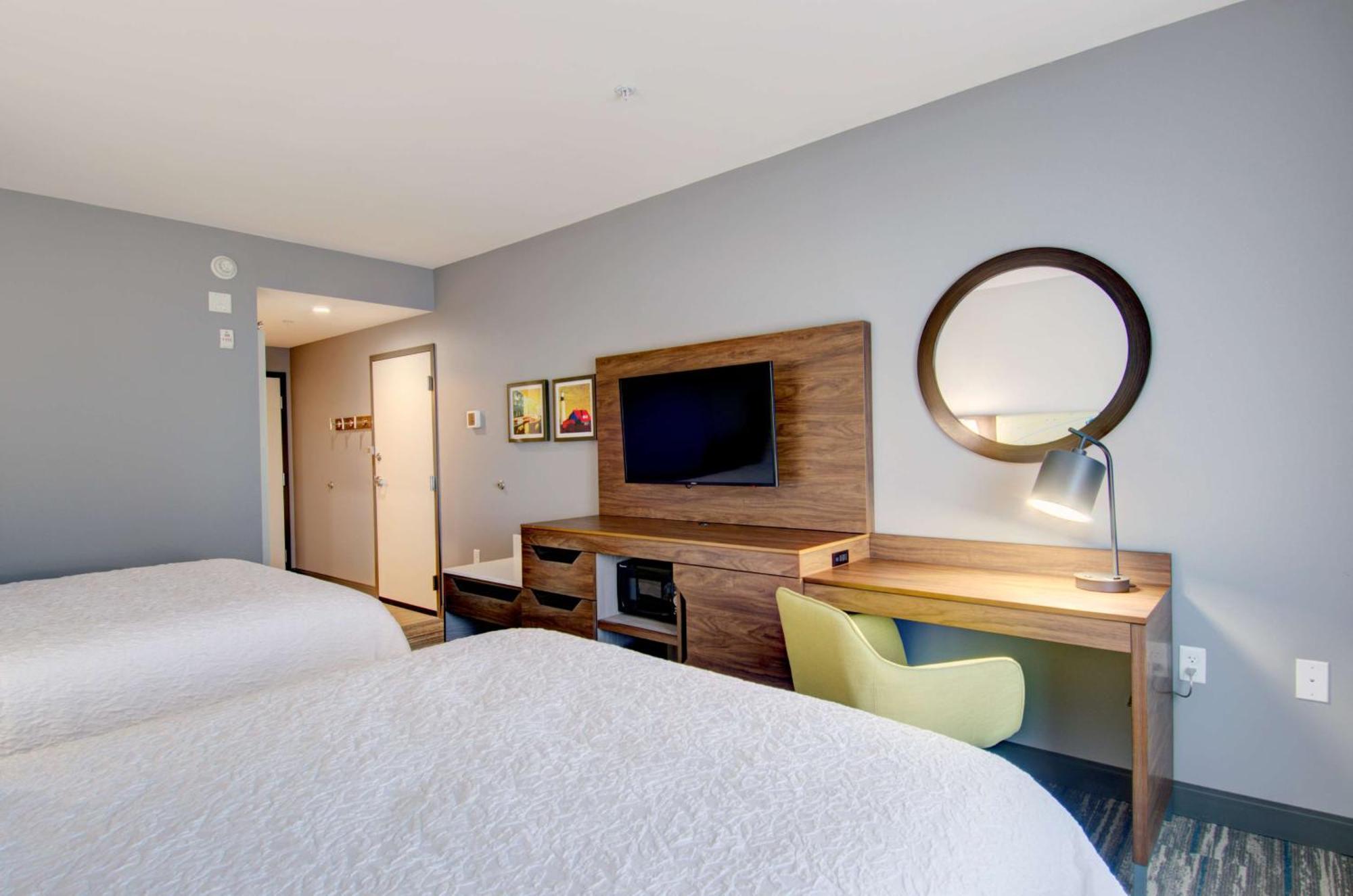 Queen Room Two Queen Beds