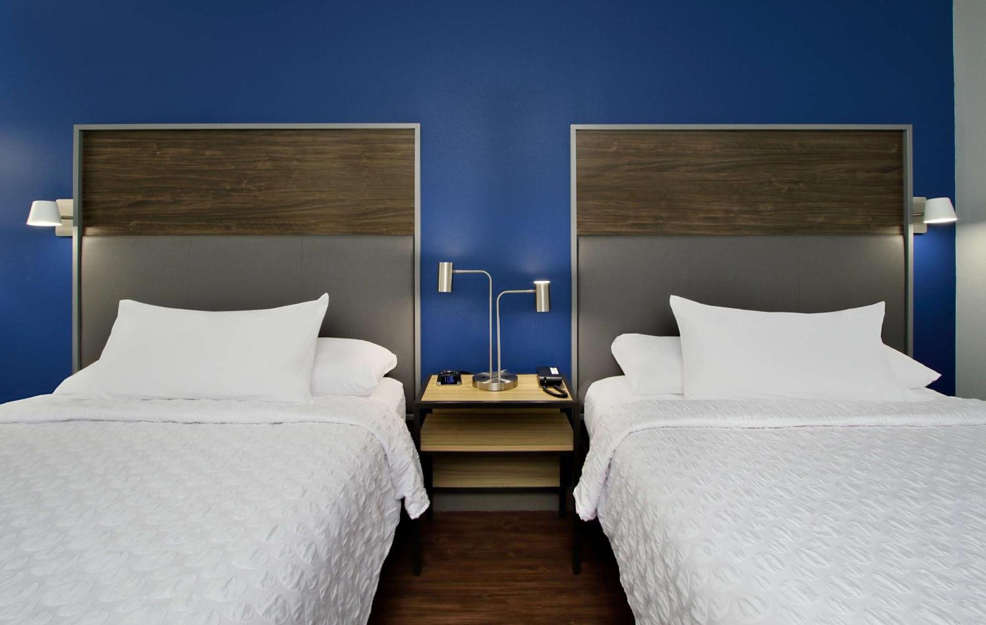 Queen Room Two Queen Beds