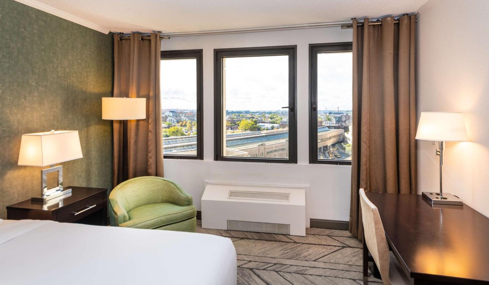 King Corner Room