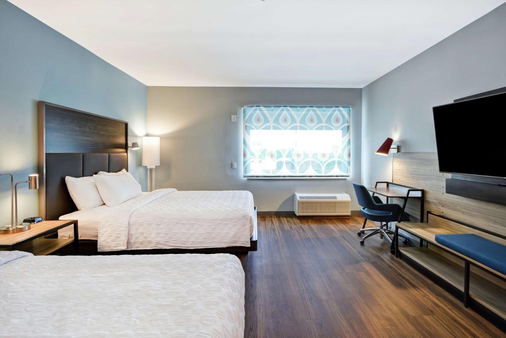 Queen Room Two Queen Beds