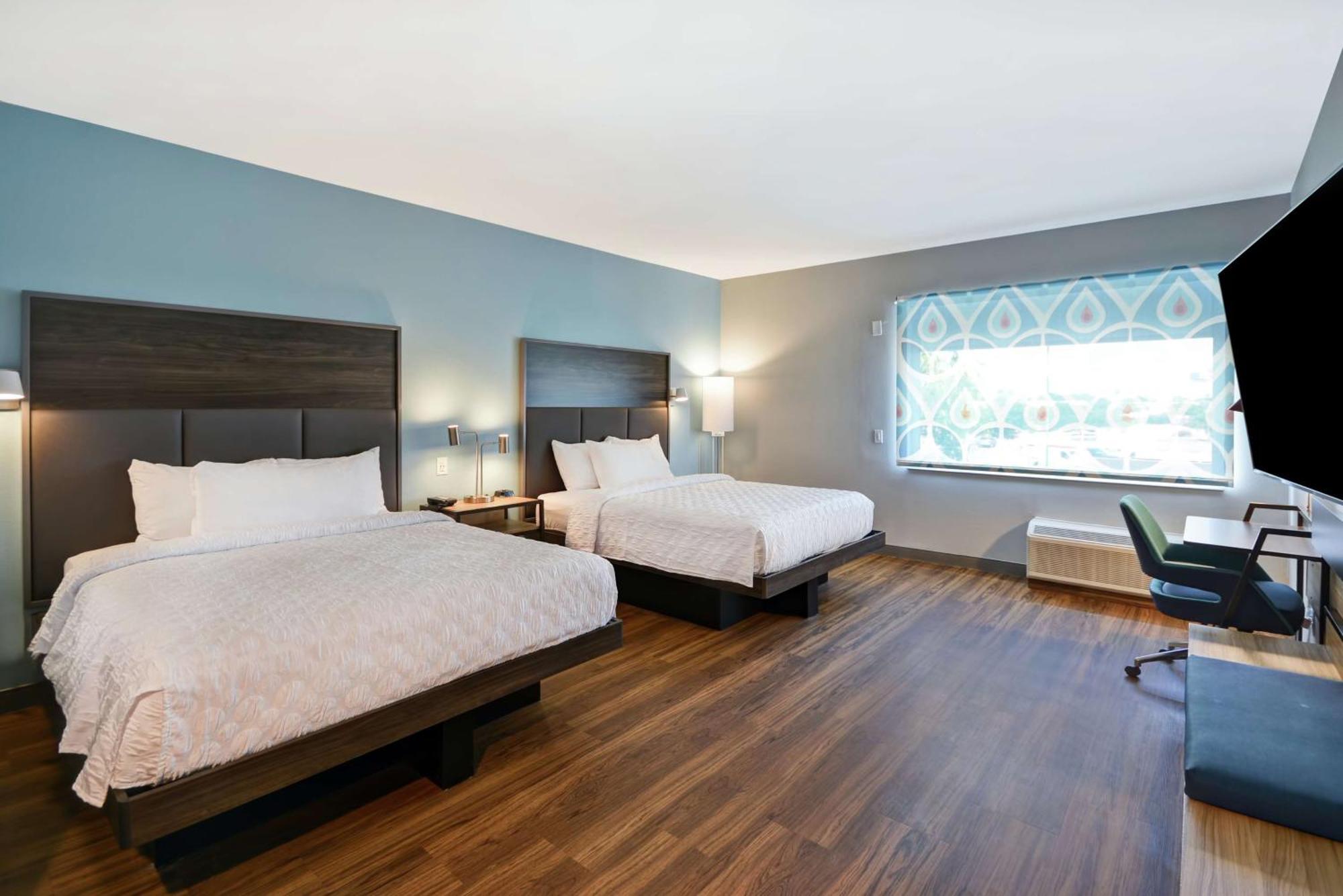 Queen Room Two Queen Beds