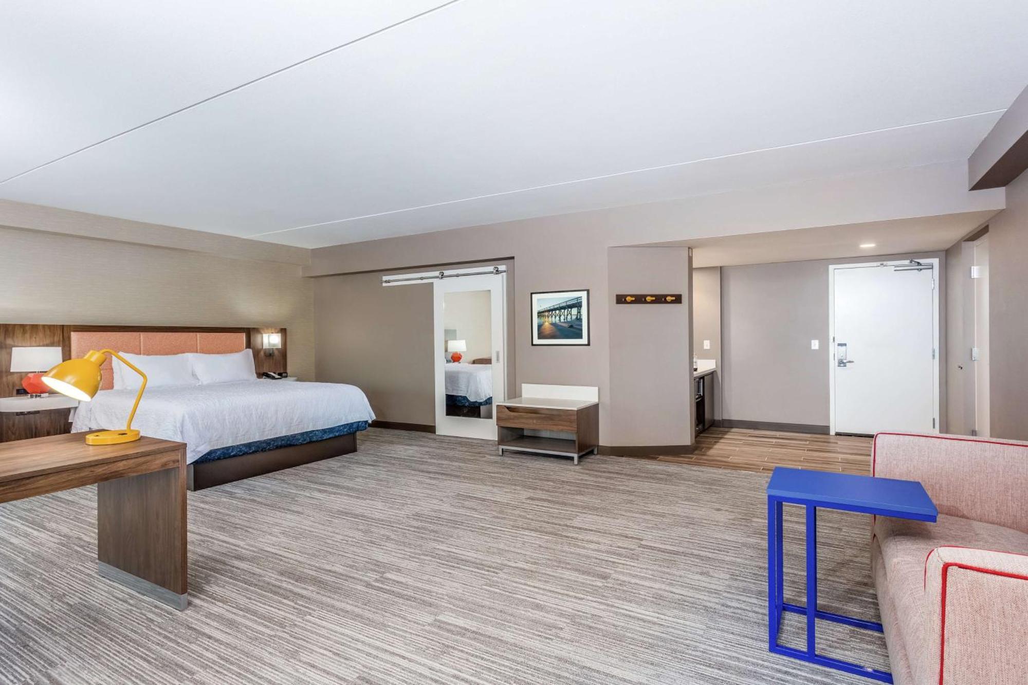 One-Bedroom King Suite Non-Smoking