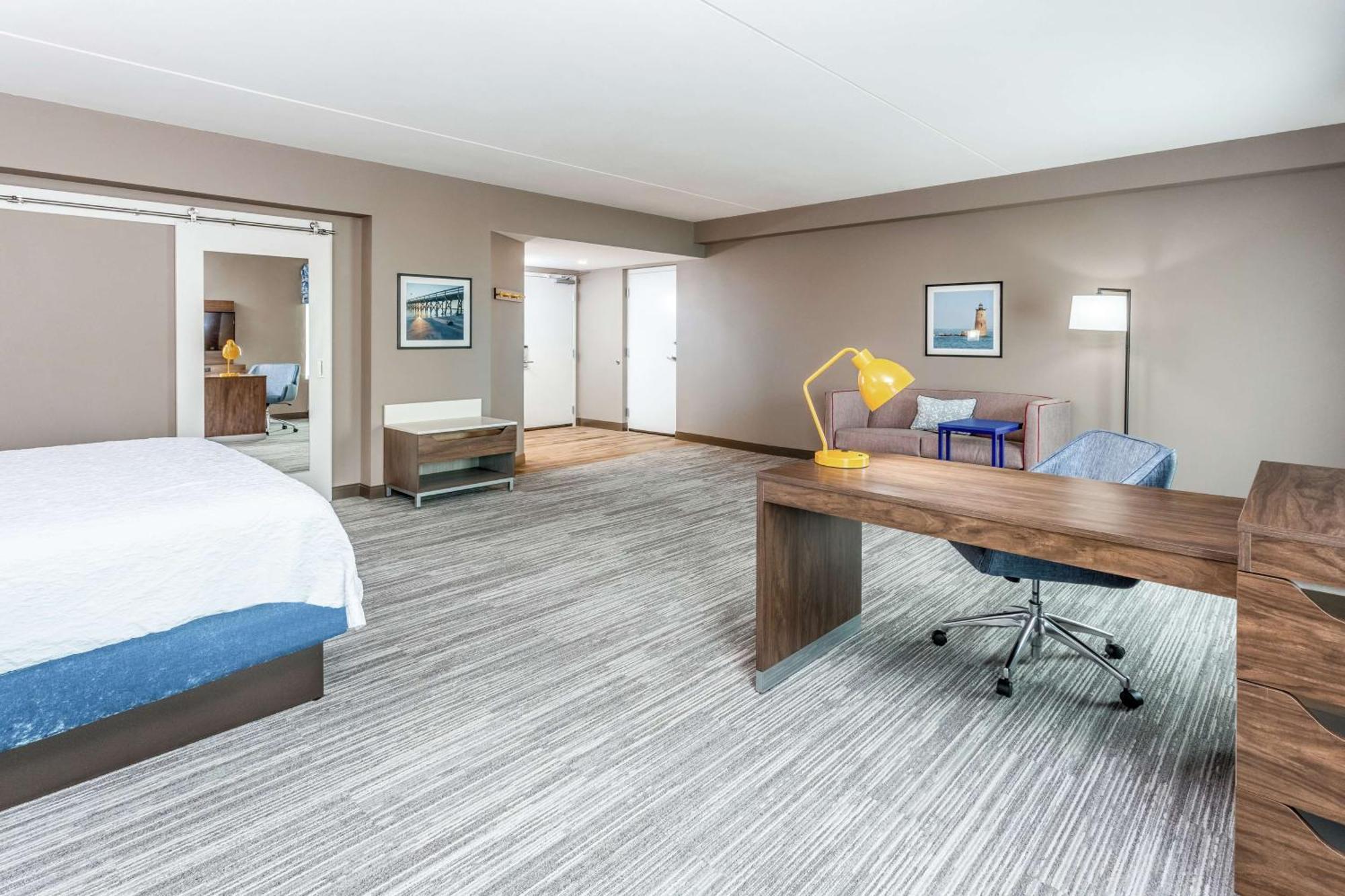 One-Bedroom King Suite Non-Smoking