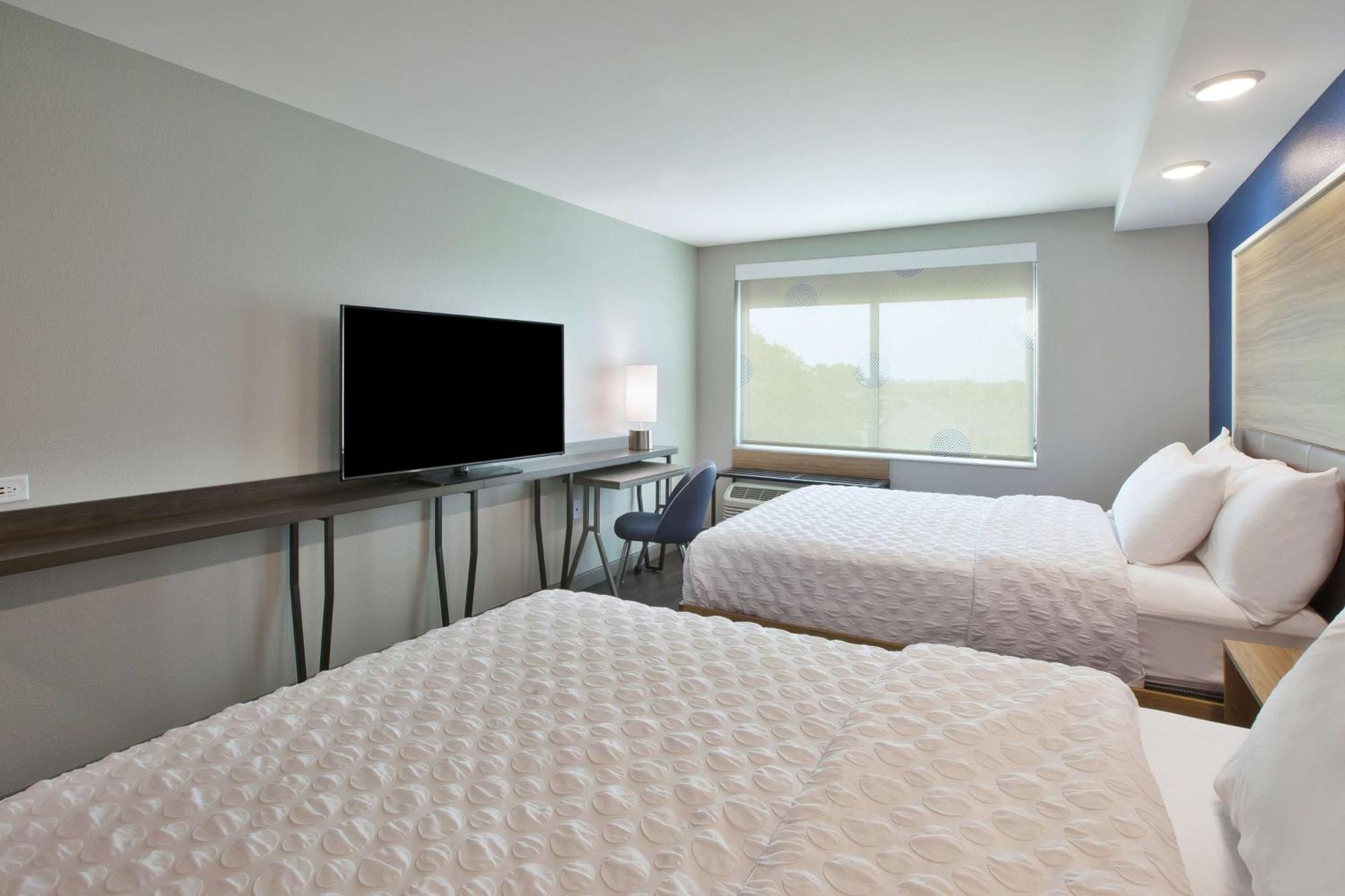 Queen Room Two Queen Beds