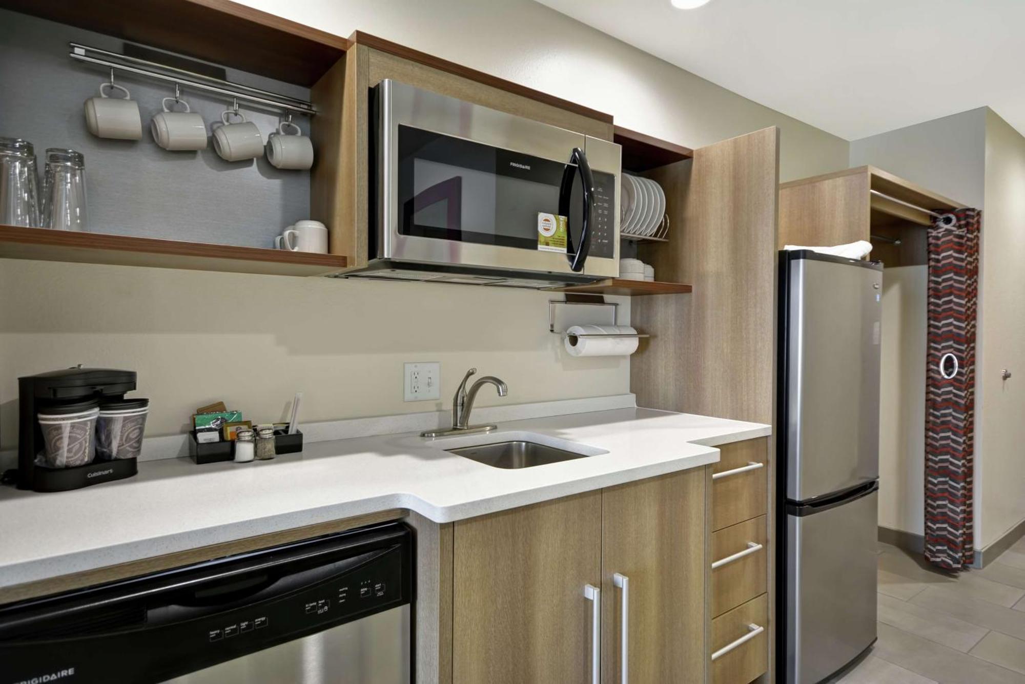 One-Bedroom King Suite Non-Smoking