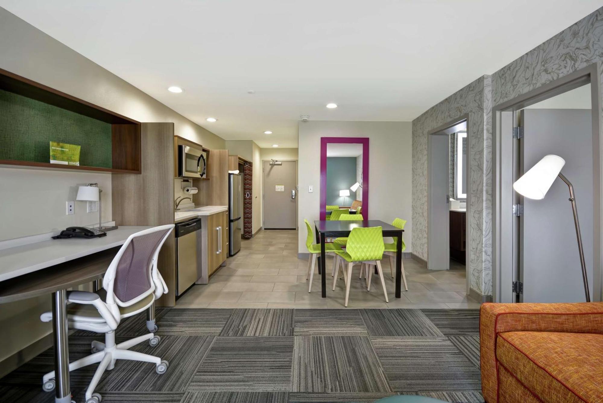 One-Bedroom King Suite Non-Smoking